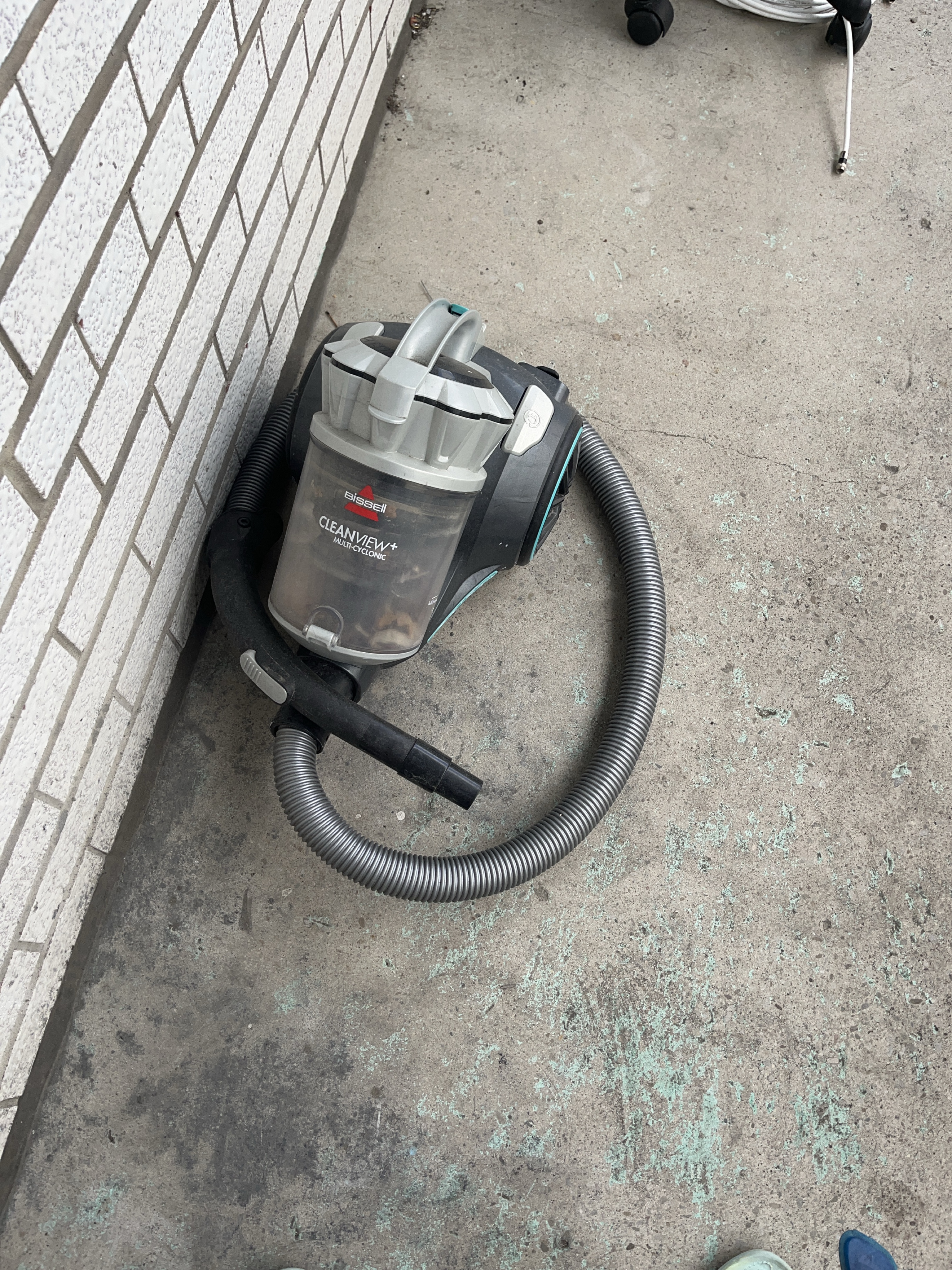 Bissell CleanView+ Multi-Cyclonic Vacuum thumbnail