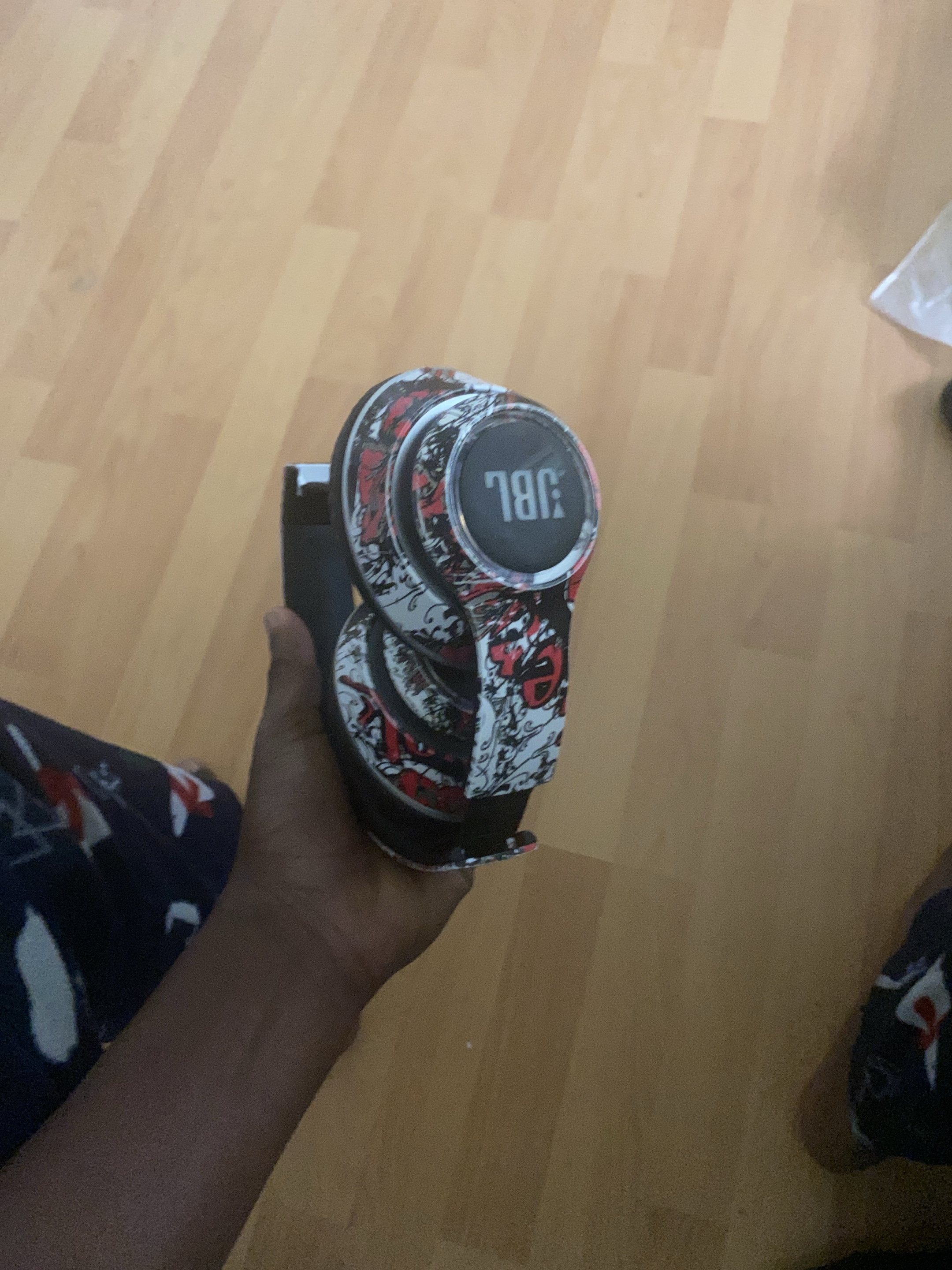 JBL Headphones with Unique Design thumbnail