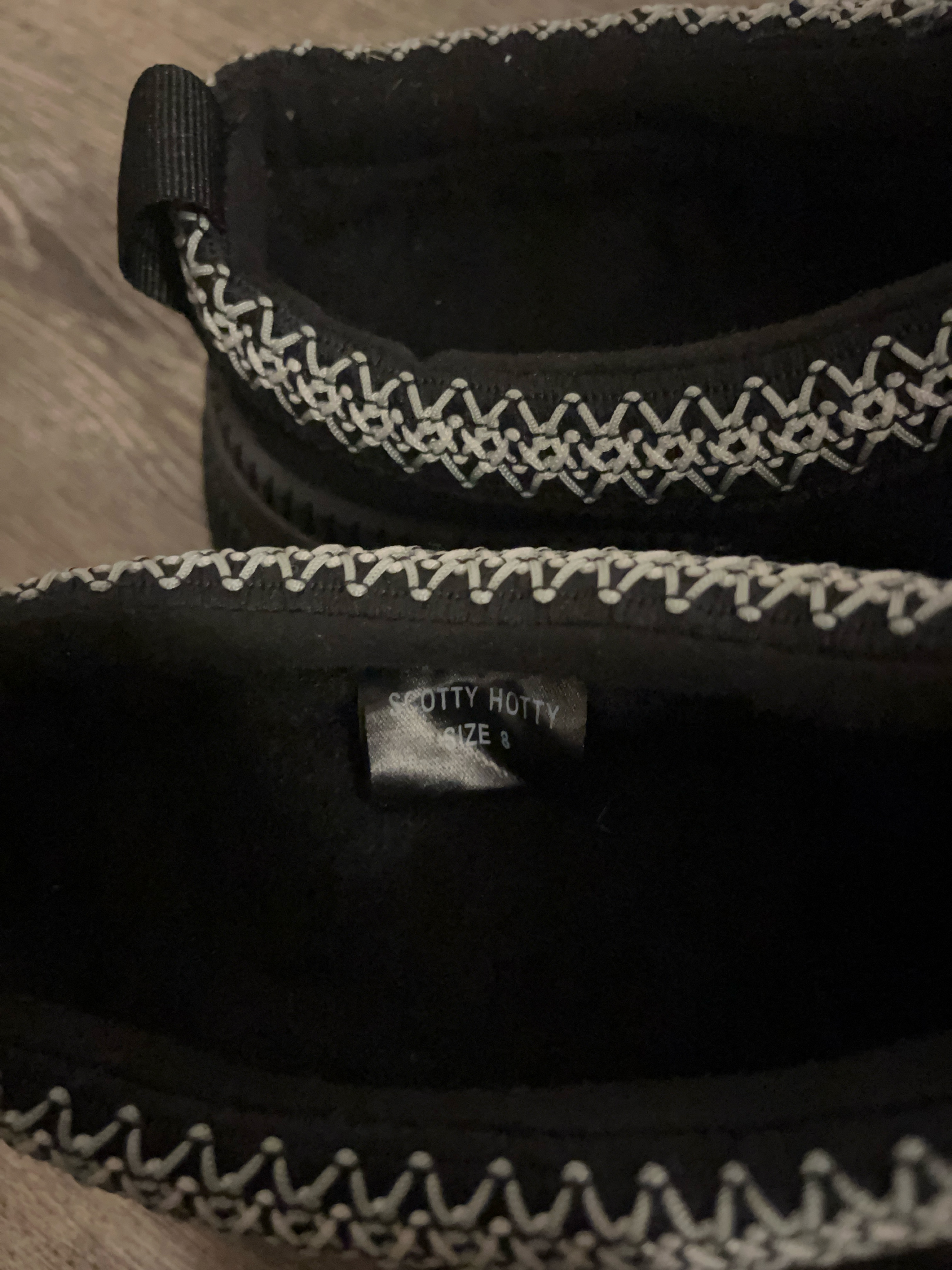 Scotty Hotty Black Booties - Size 8