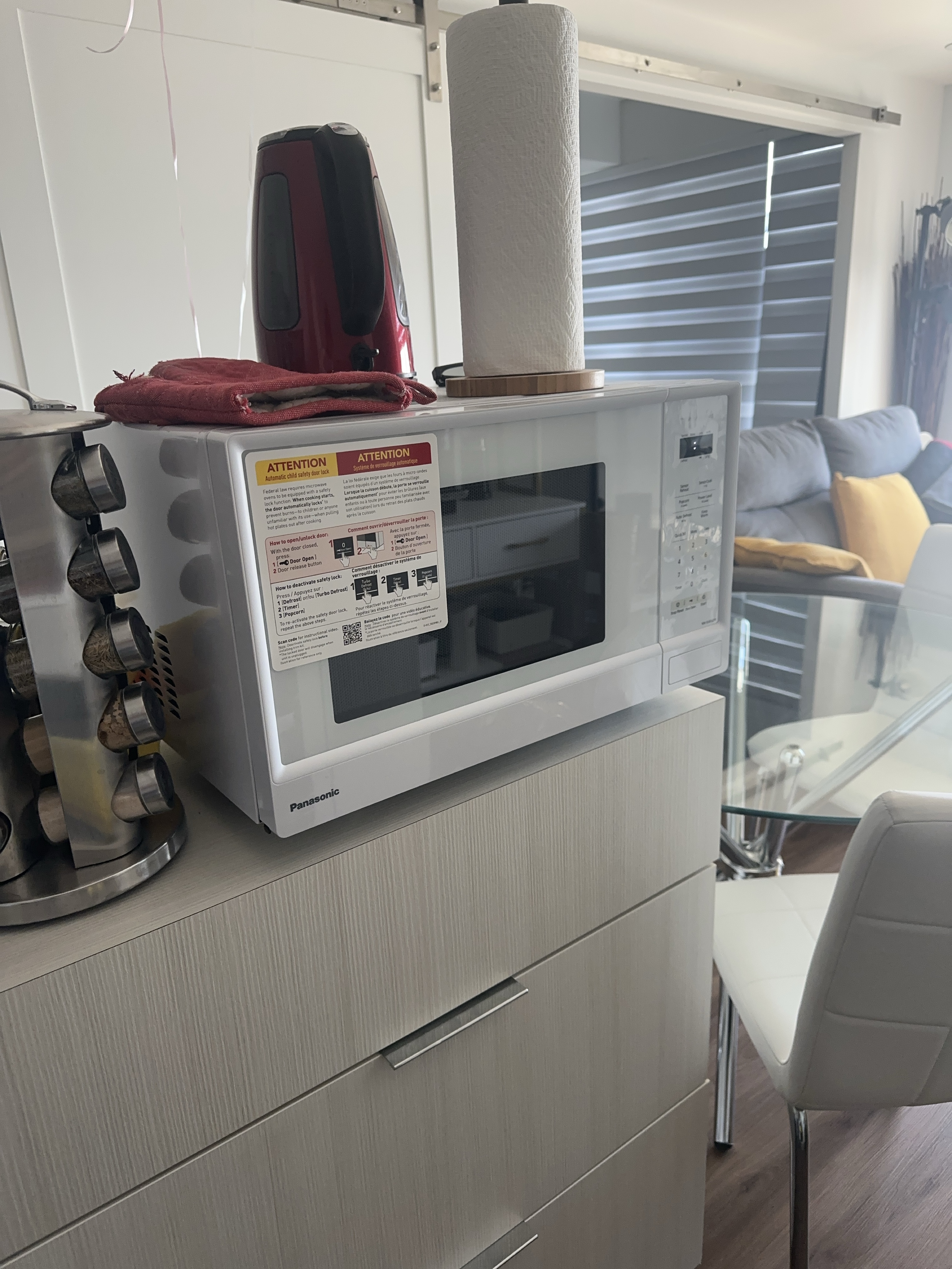 Panasonic Genius 1100W Microwave Oven - White thumbnail
