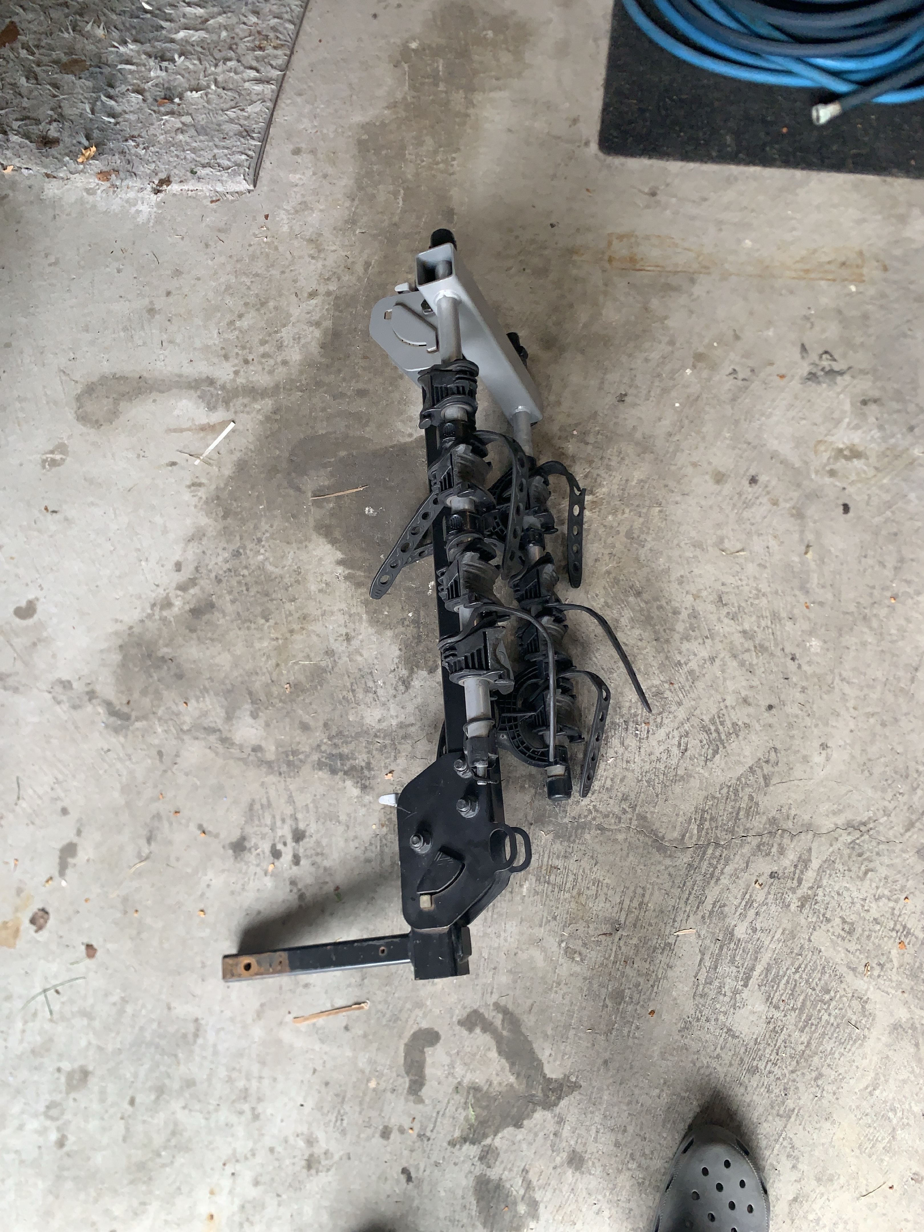 Used 4- Thule Bike Hitch Mount Rack thumbnail
