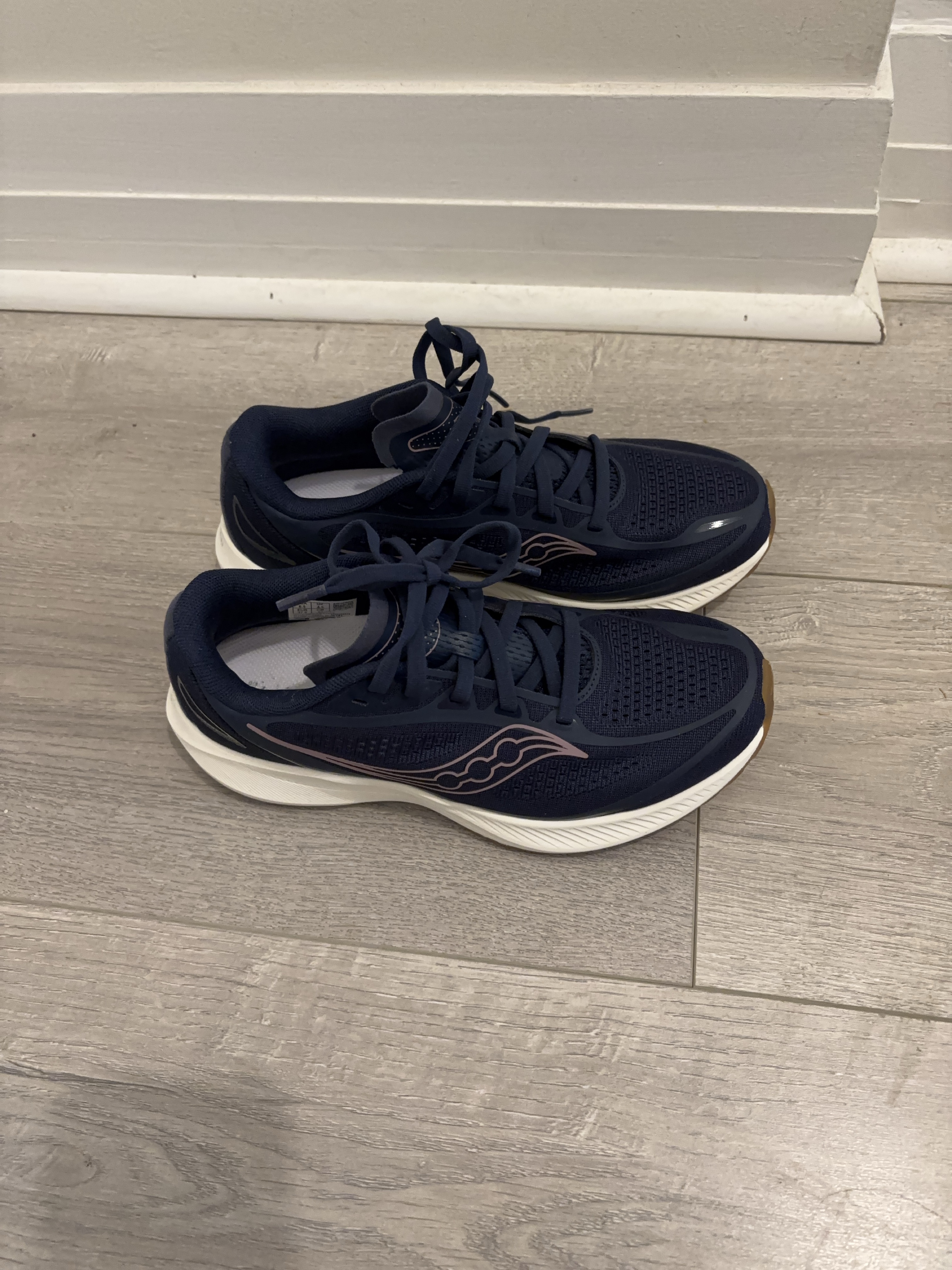 Saucony Women's Running Shoes - Size 6 thumbnail