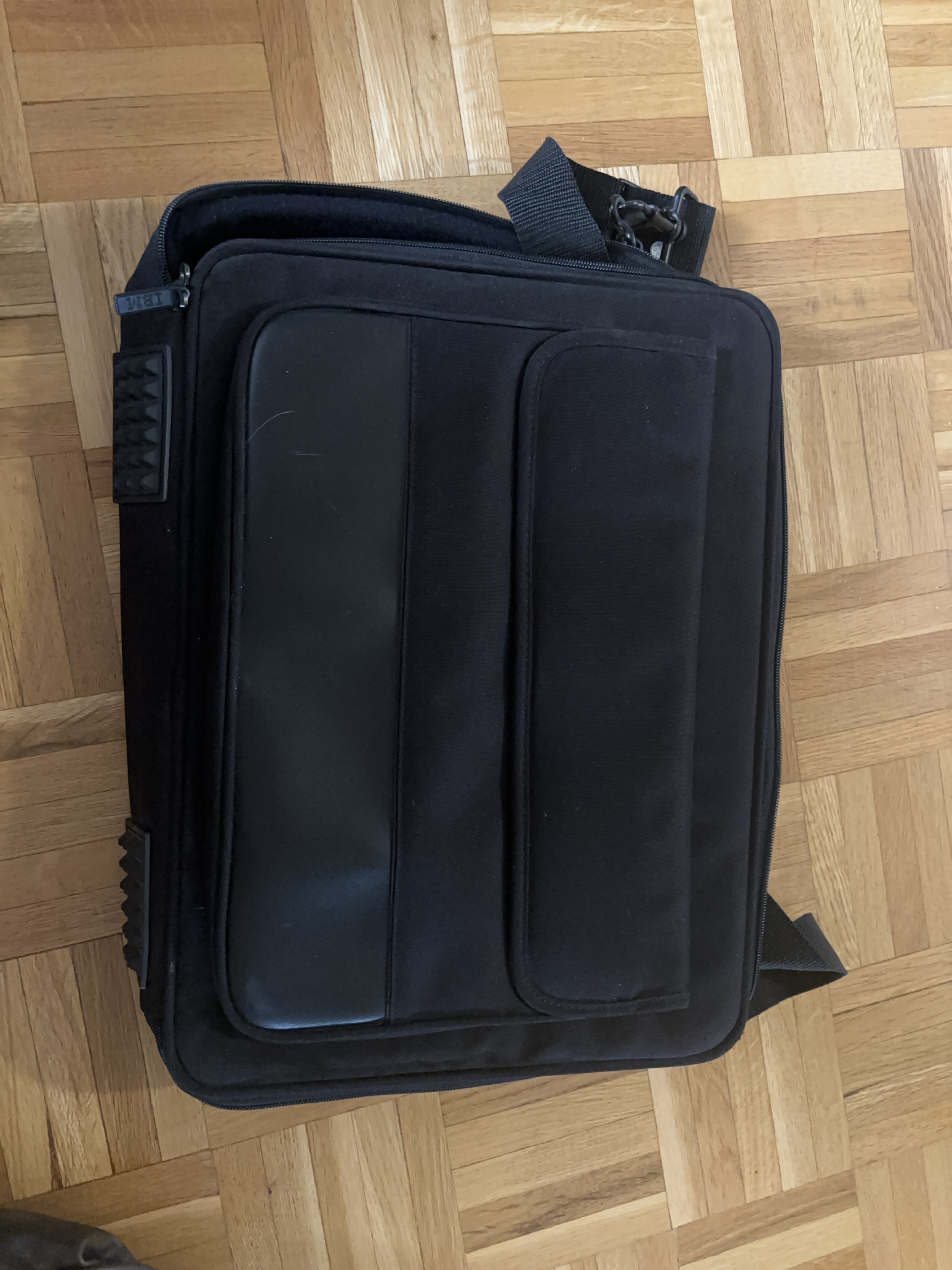 IBM Laptop Bag thumbnail