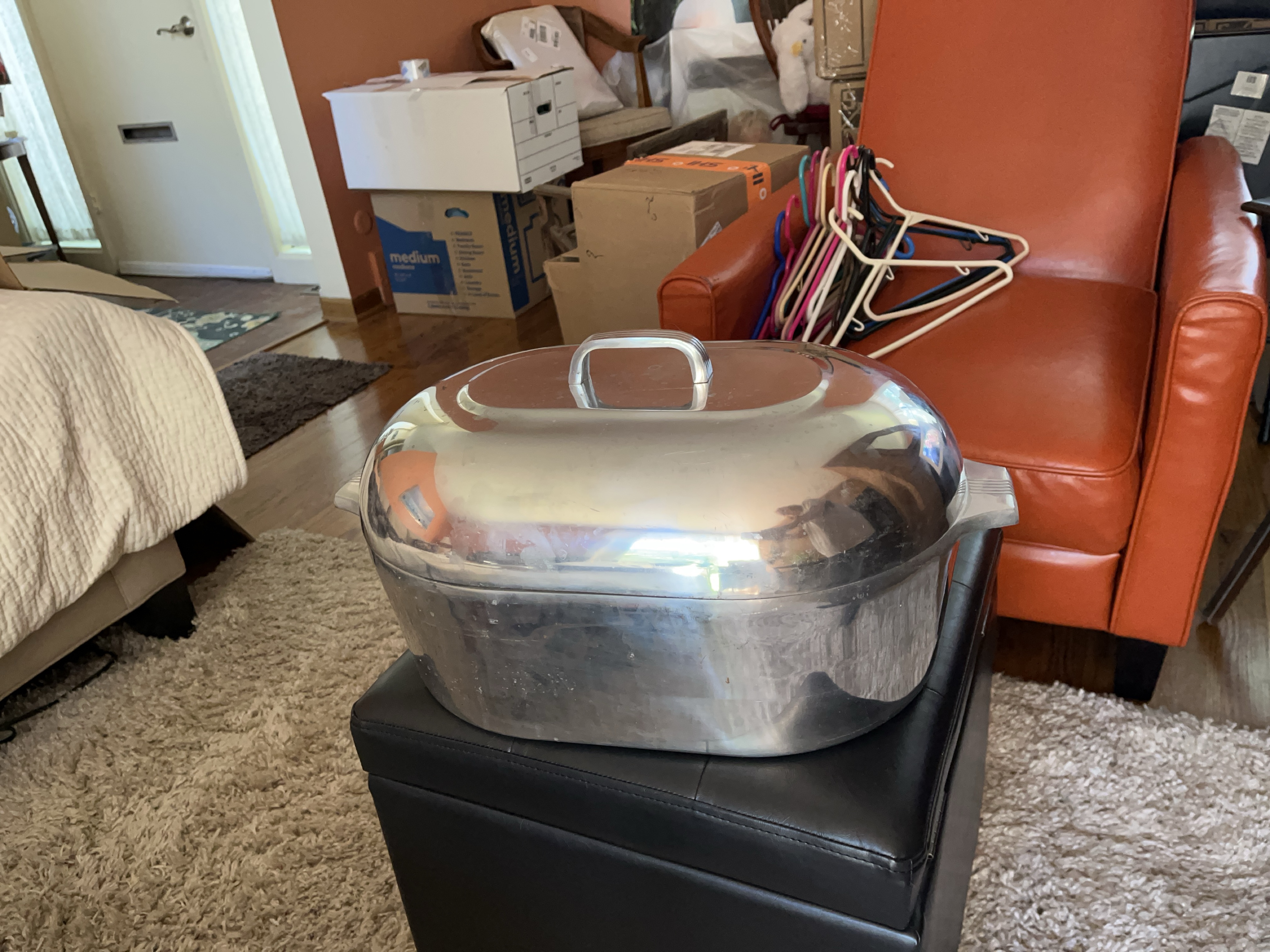 Heavy-duty Aluminum Roasting Pan with Lid thumbnail