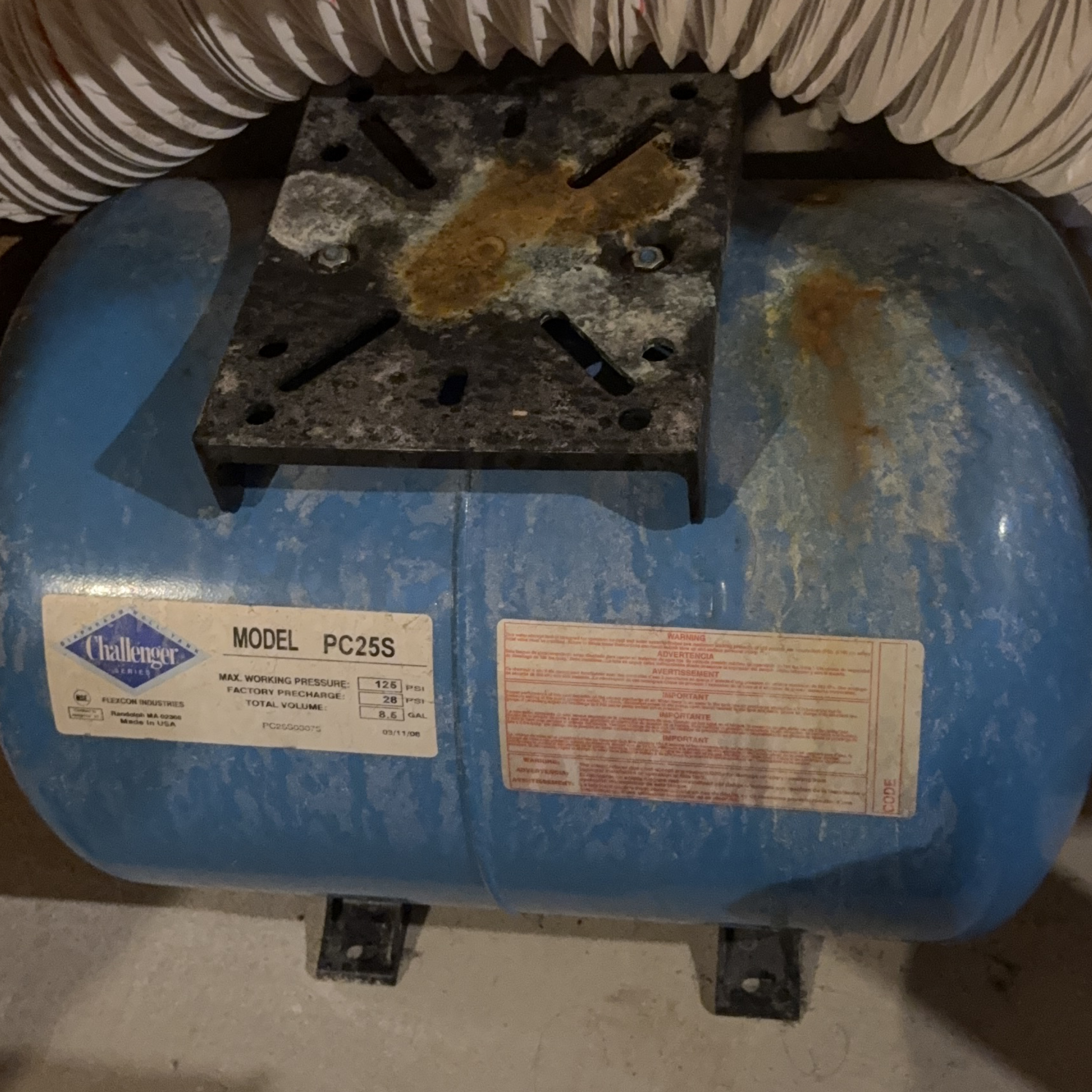 Challenger Series PC25S Pressure Tank thumbnail