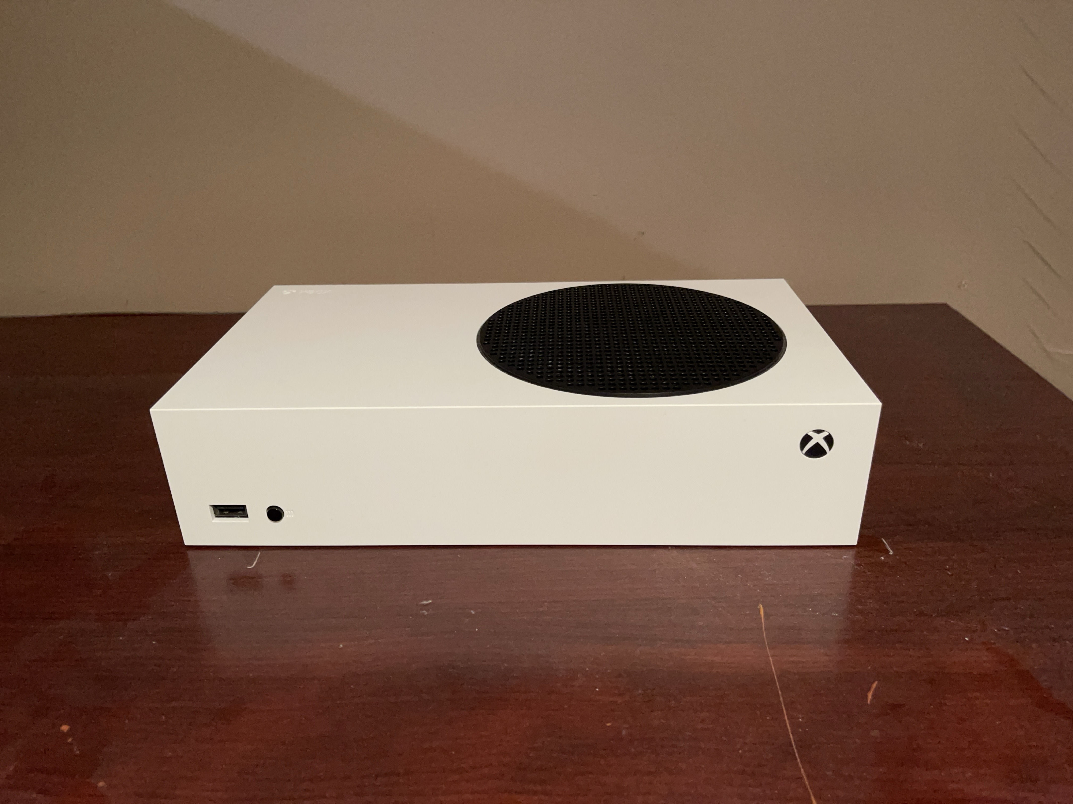 Xbox Series S - White thumbnail