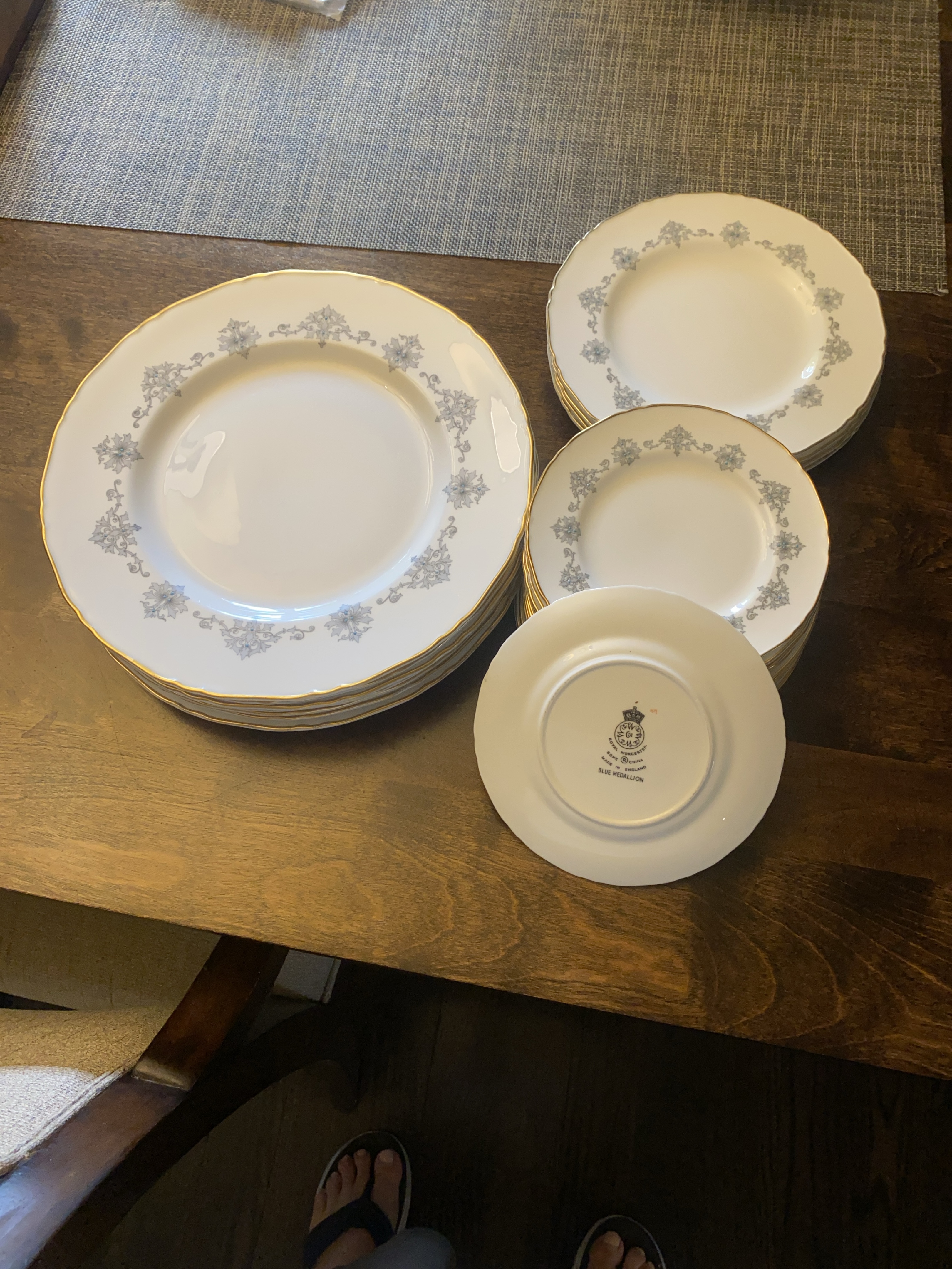 Royal Worcester Blue Medallion Dinner Plates thumbnail