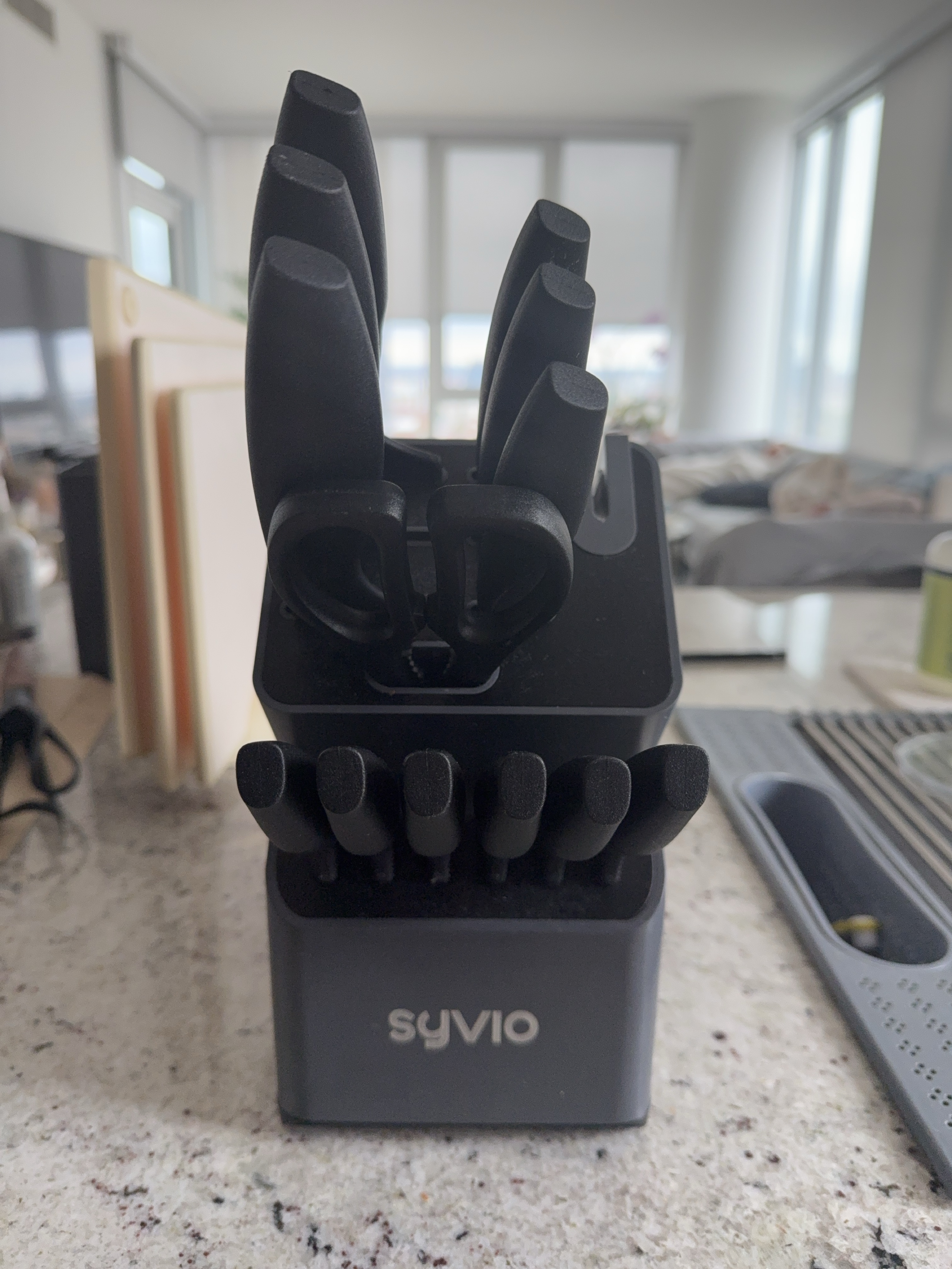Syvio 14-Piece Knife Block Set thumbnail