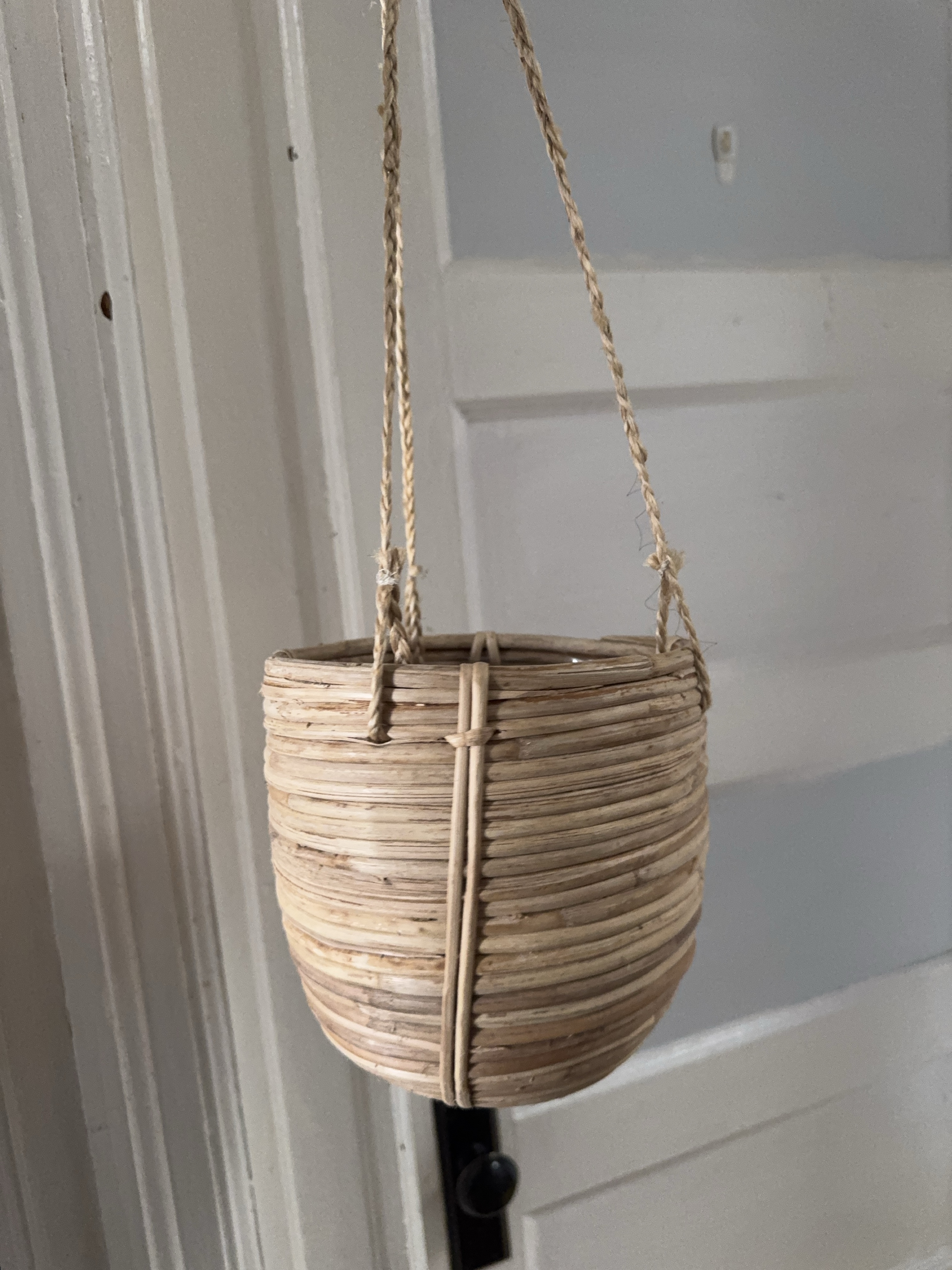 Rattan Hanging Planter thumbnail