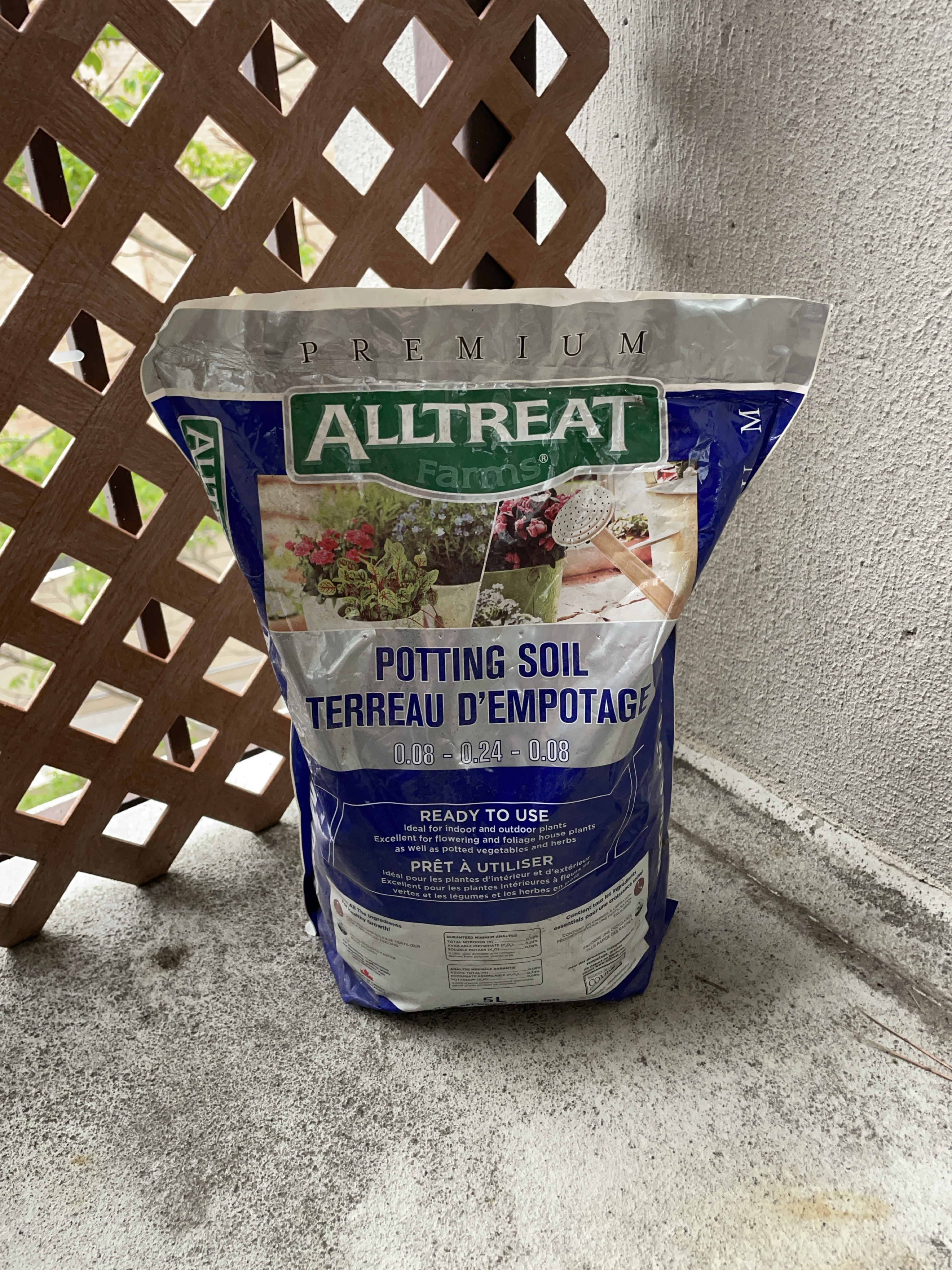 Alltreat Farms Potting Soil thumbnail