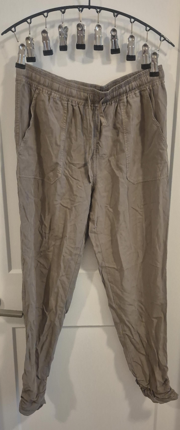Women's Taupe Culottes thumbnail