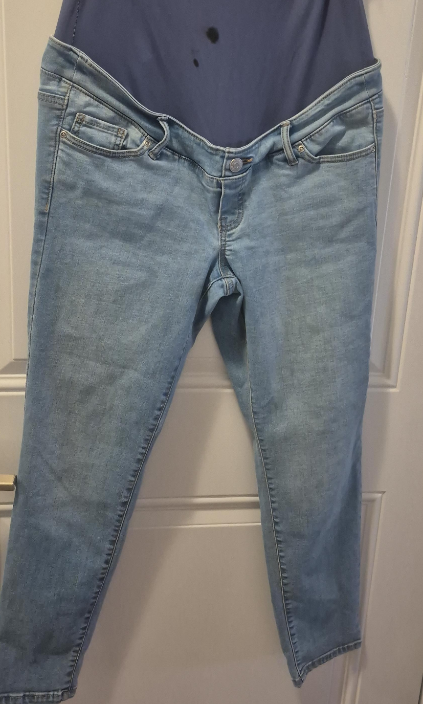 Maternal American Eagle Light Wash Jeans thumbnail