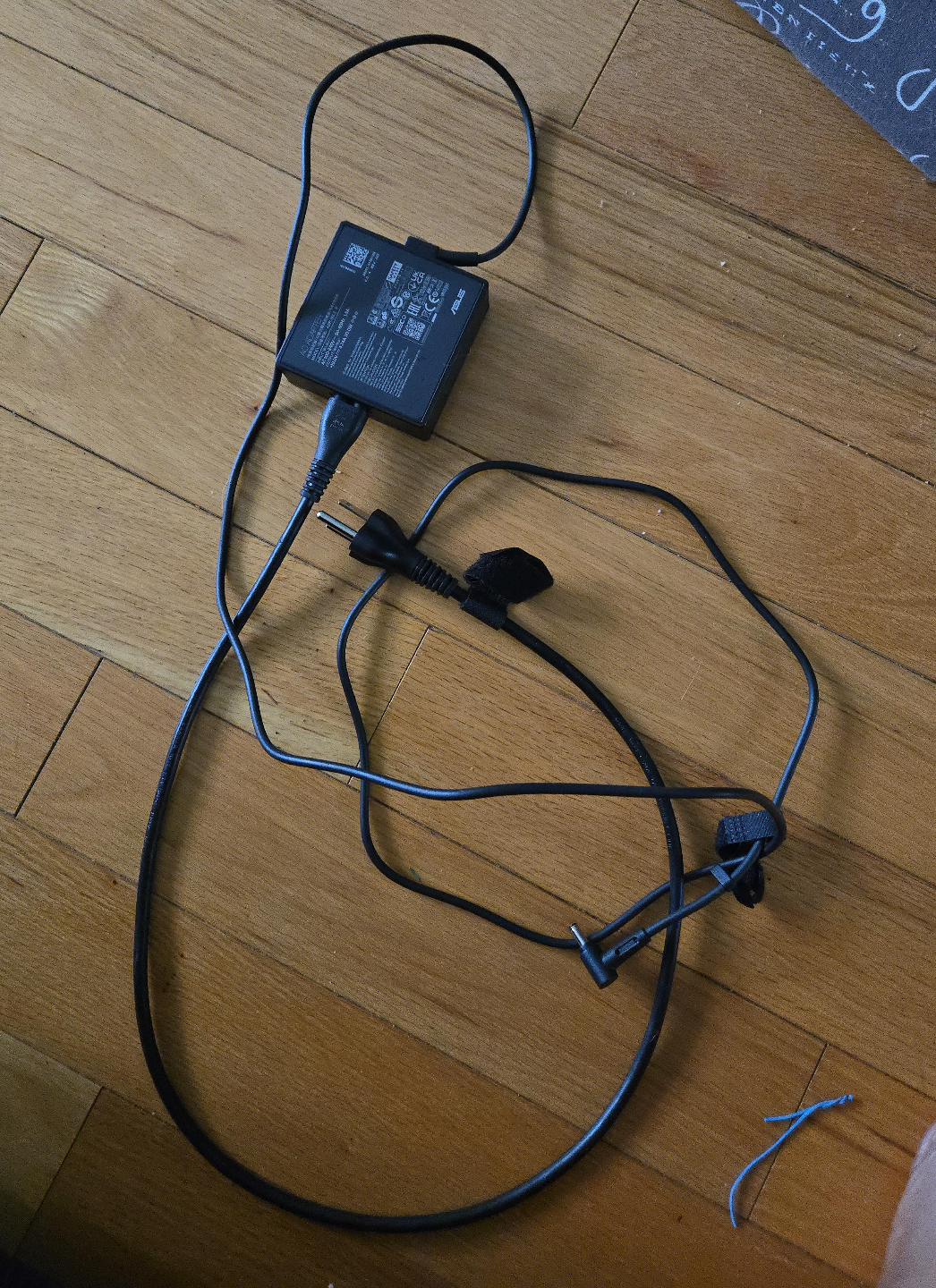 ASUS Laptop Power Adapter Charger thumbnail