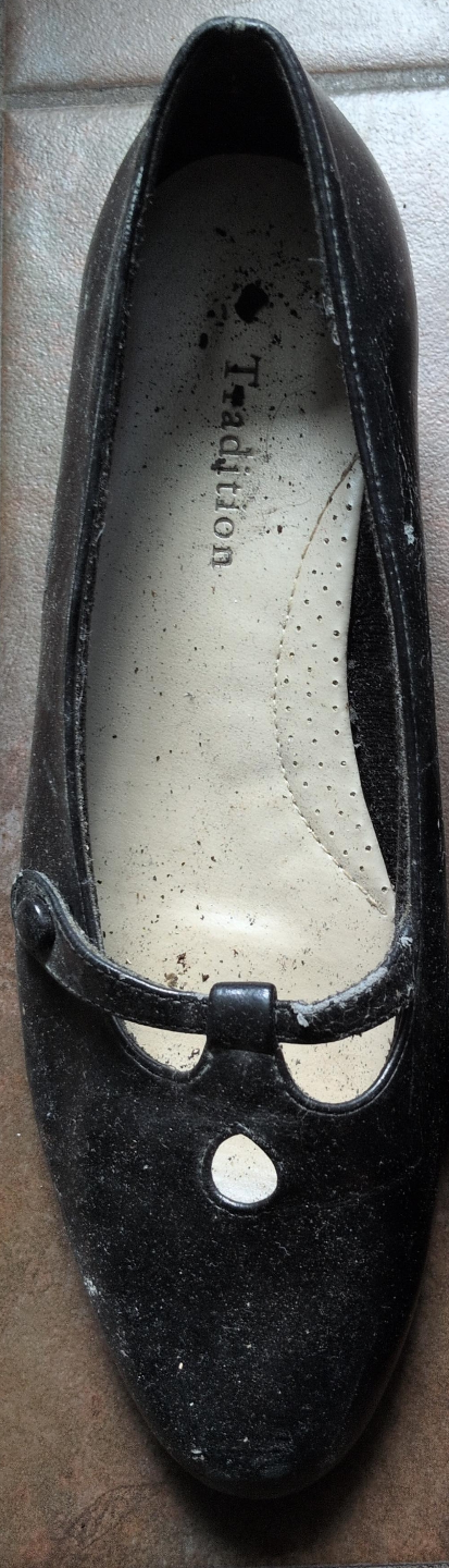 Women's Black Mary Jane Shoes - Size 7.5