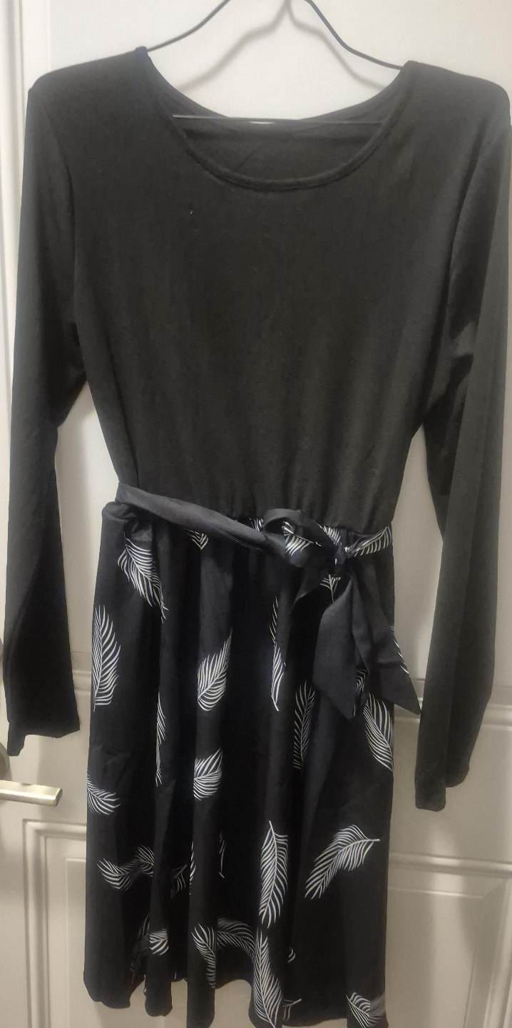 Black and White Leaf Print Dress thumbnail