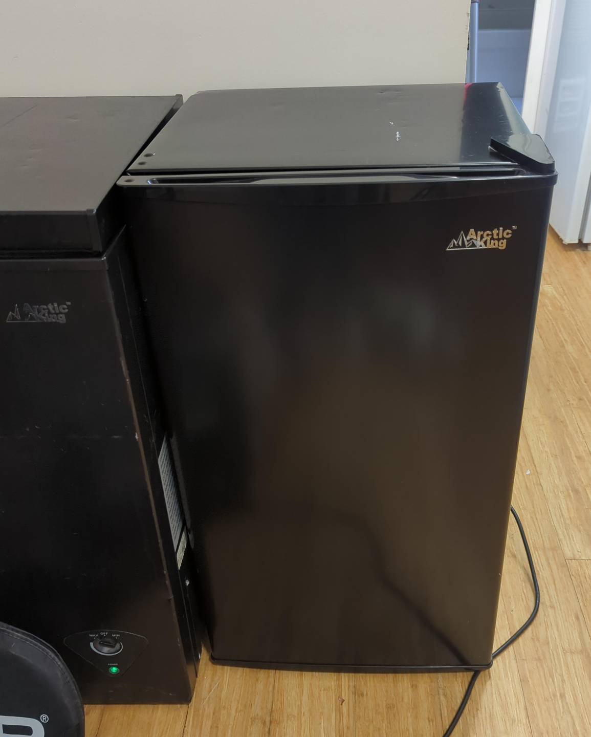 Compact Arctic King Refrigerator thumbnail