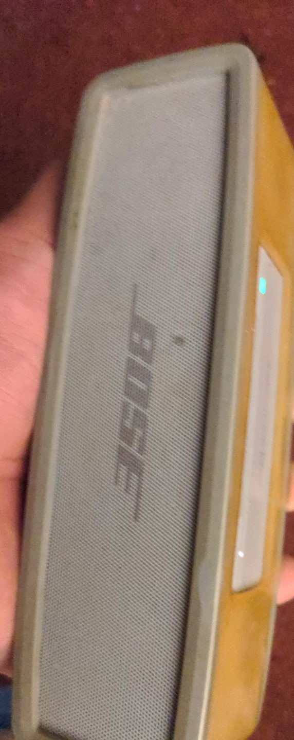 Bose SoundLink Bluetooth Speaker thumbnail