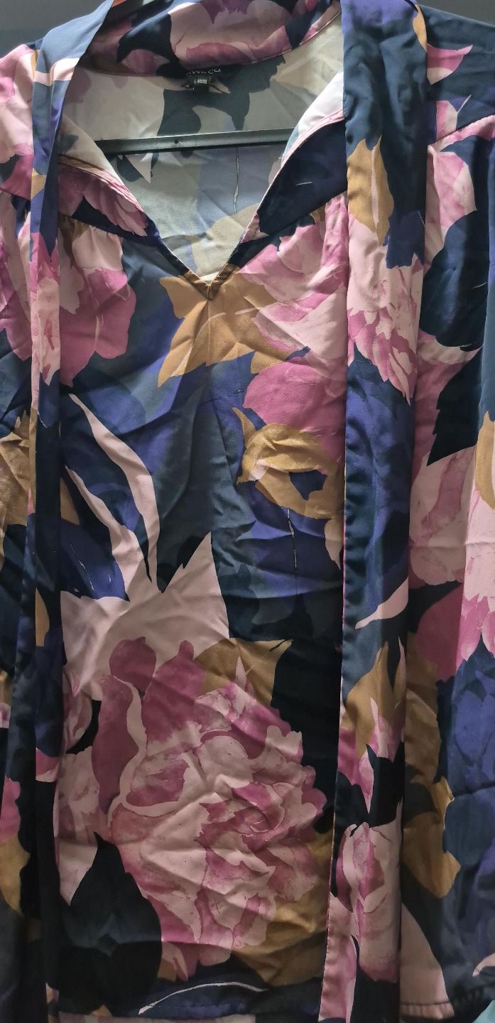 Floral Patterned Top thumbnail
