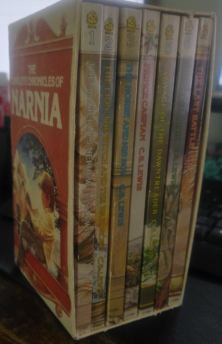 The Complete Chronicles of Narnia Box Set