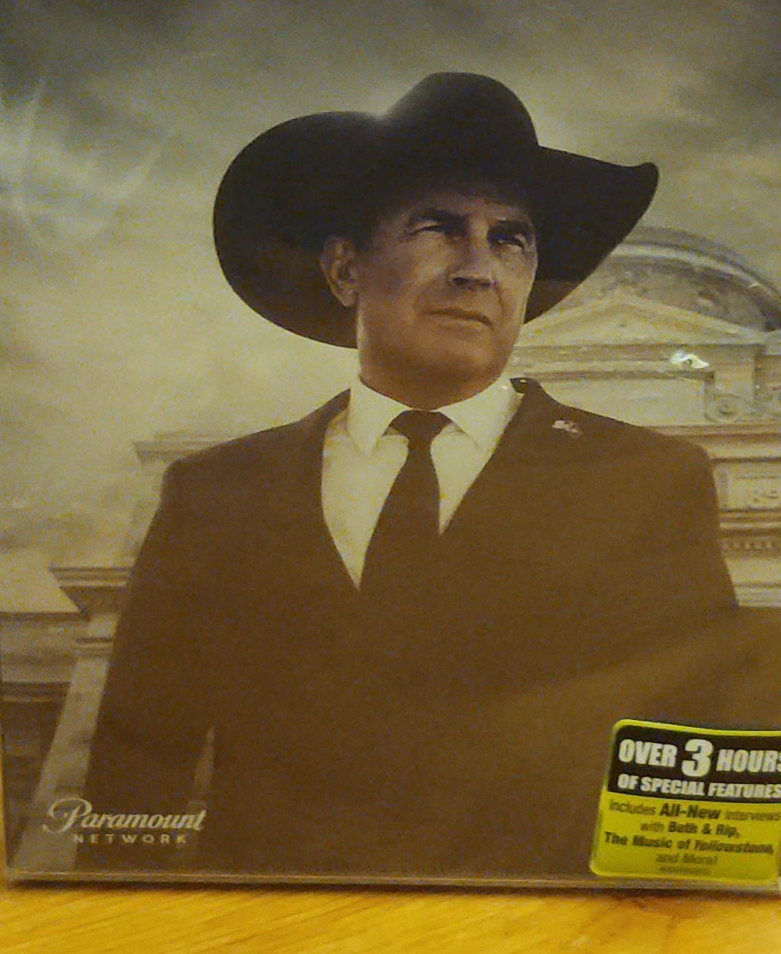 Yellowstone: Over 3 Hours of Special Features