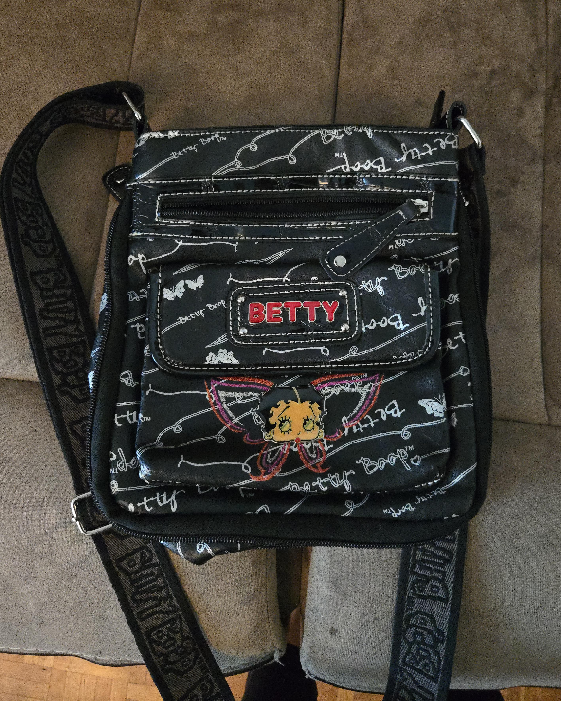 Betty Boop Crossbody Bag thumbnail