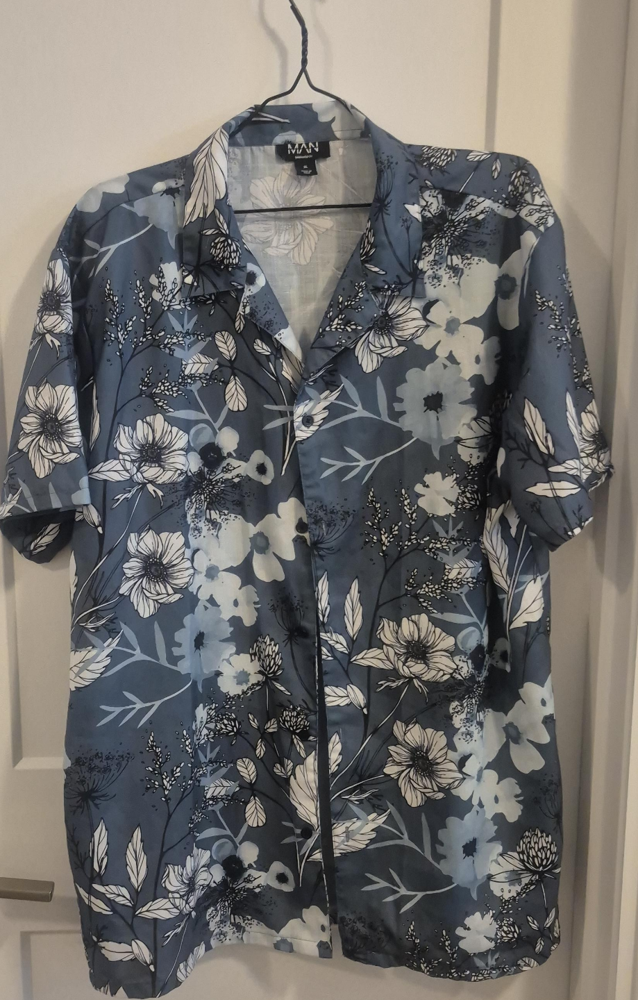 Men's Floral Button-Up Shirt thumbnail