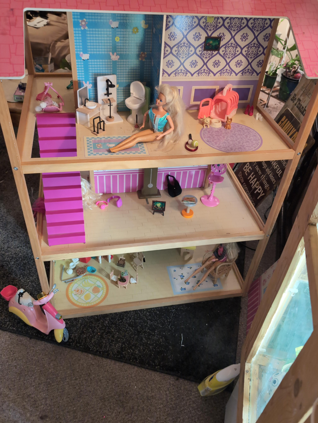 Multi-level Dollhouse with Furniture and Dolls