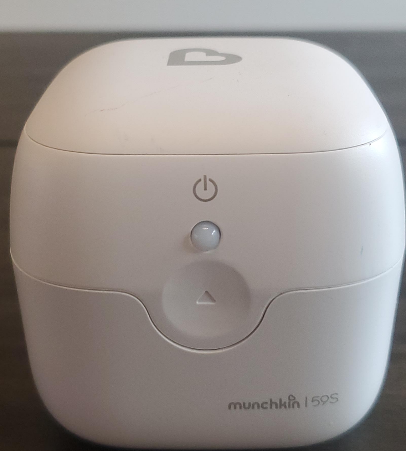 Munchkin 1595s UV Sterilizer thumbnail