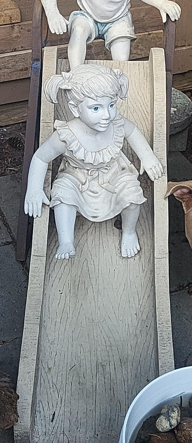 garden/lawn statue thumbnail