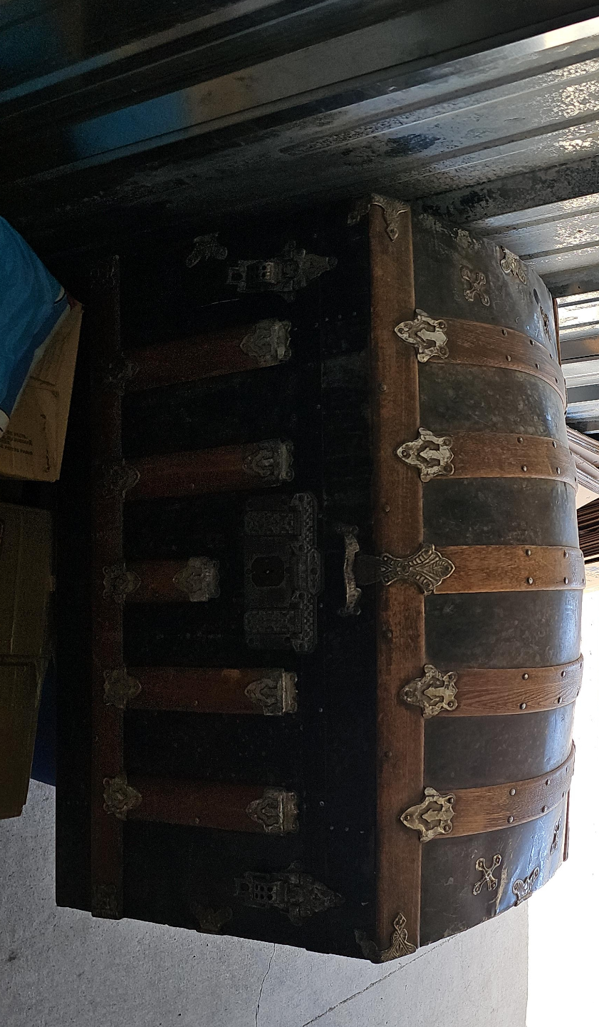 Antique Steamer Trunk thumbnail