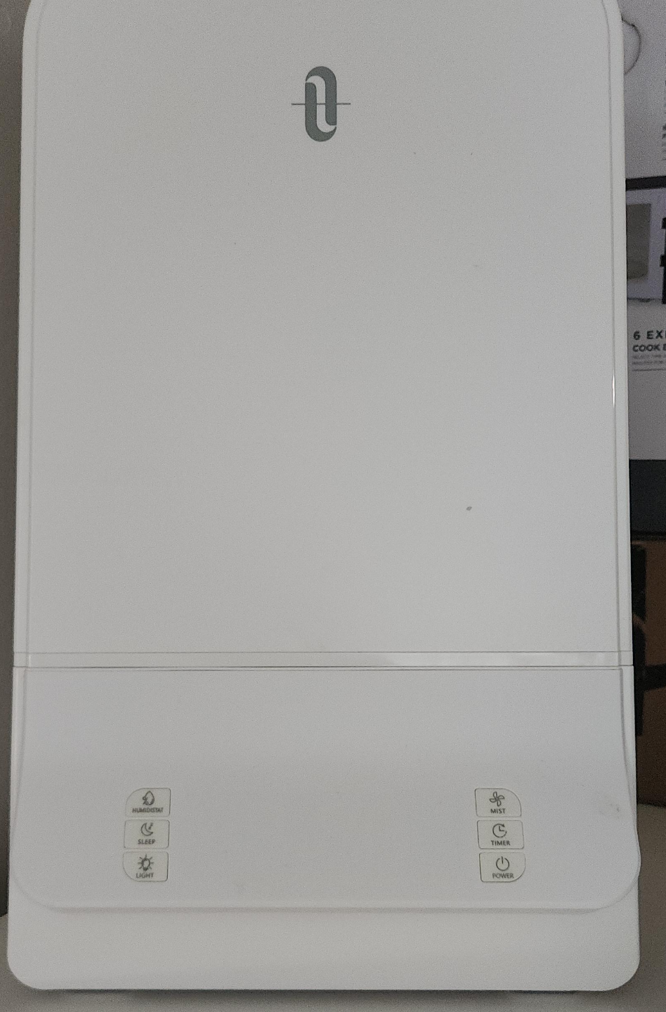 White Ultrasonic Cool Mist Humidifier thumbnail