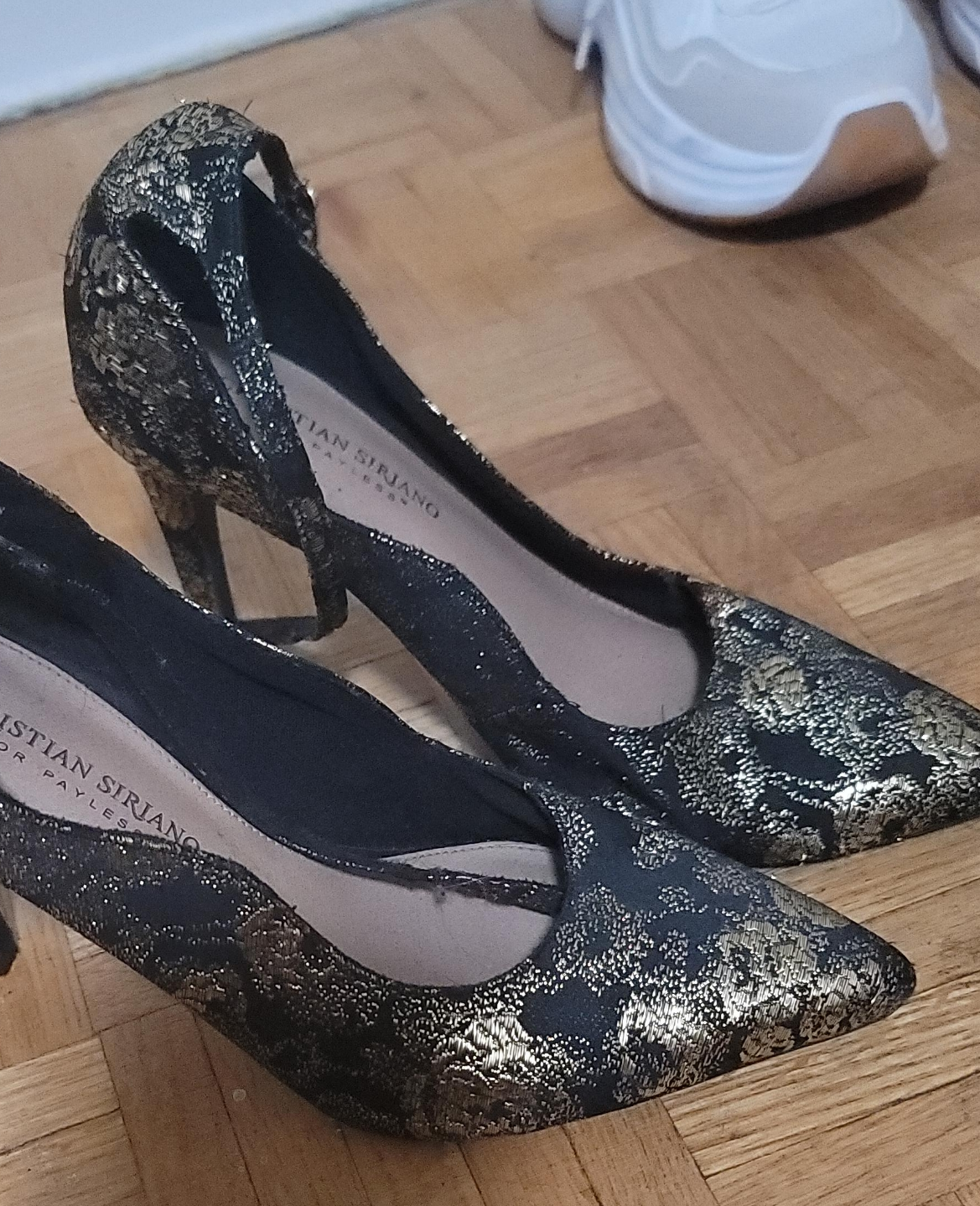Christian Siriano Black & Gold Pointed Toe Heels thumbnail