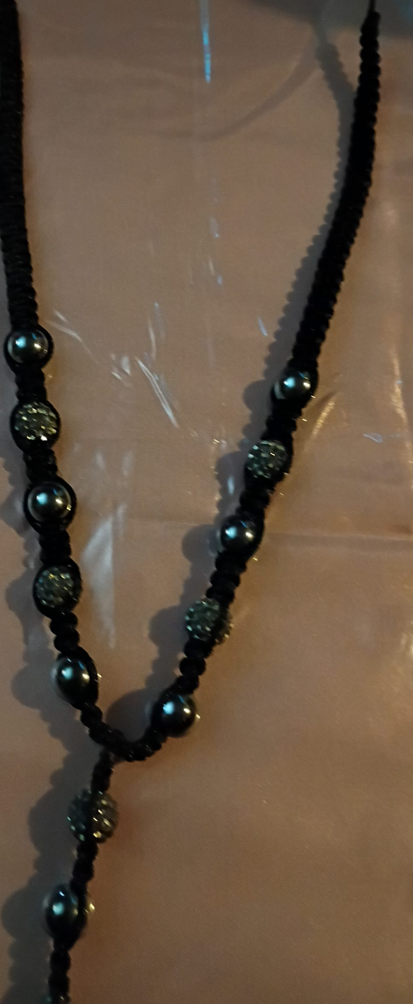 Thrifty Pick 🧡Black Beaded Necklace thumbnail