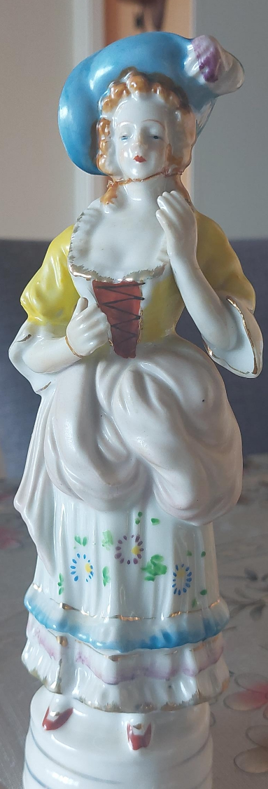 Vintage Porcelain Figurine thumbnail