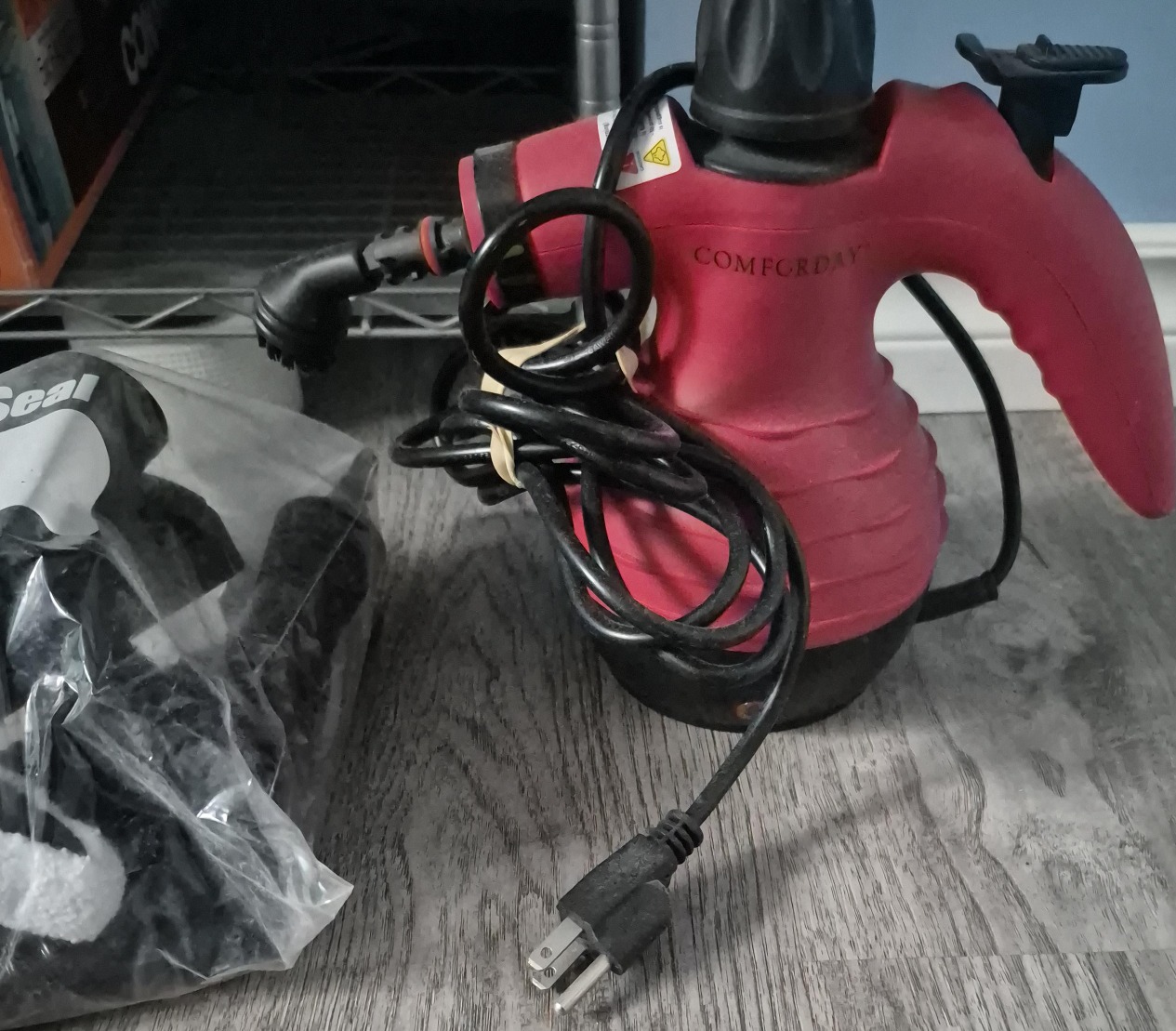 Comfortday Handheld Steam Cleaner thumbnail
