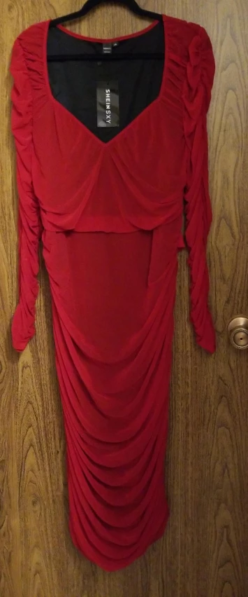 #freecycle Shein SXY Red Ruched Dress thumbnail
