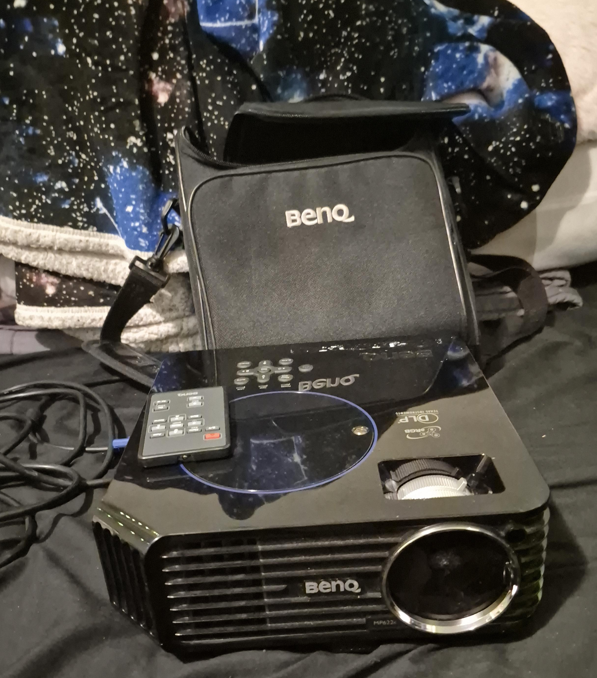 MP622C DLP Projector with Case and remote thumbnail