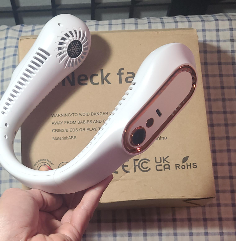 Neck Fan in Box (Pickup near Keele Station) thumbnail