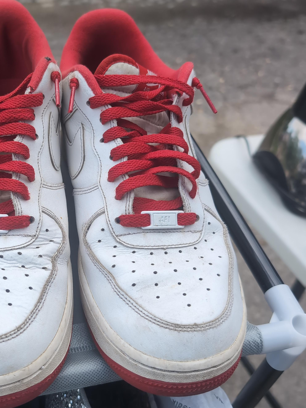 Nike Air Force 1 - White & Red thumbnail