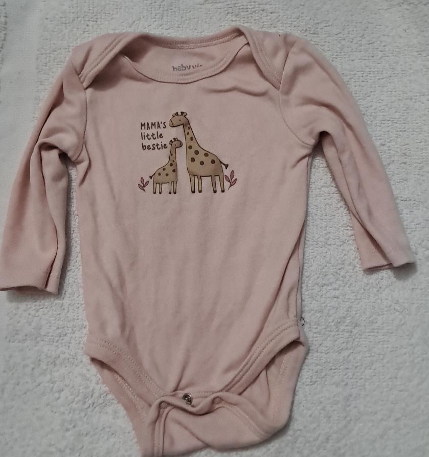 Baby bodysuit with giraffes thumbnail
