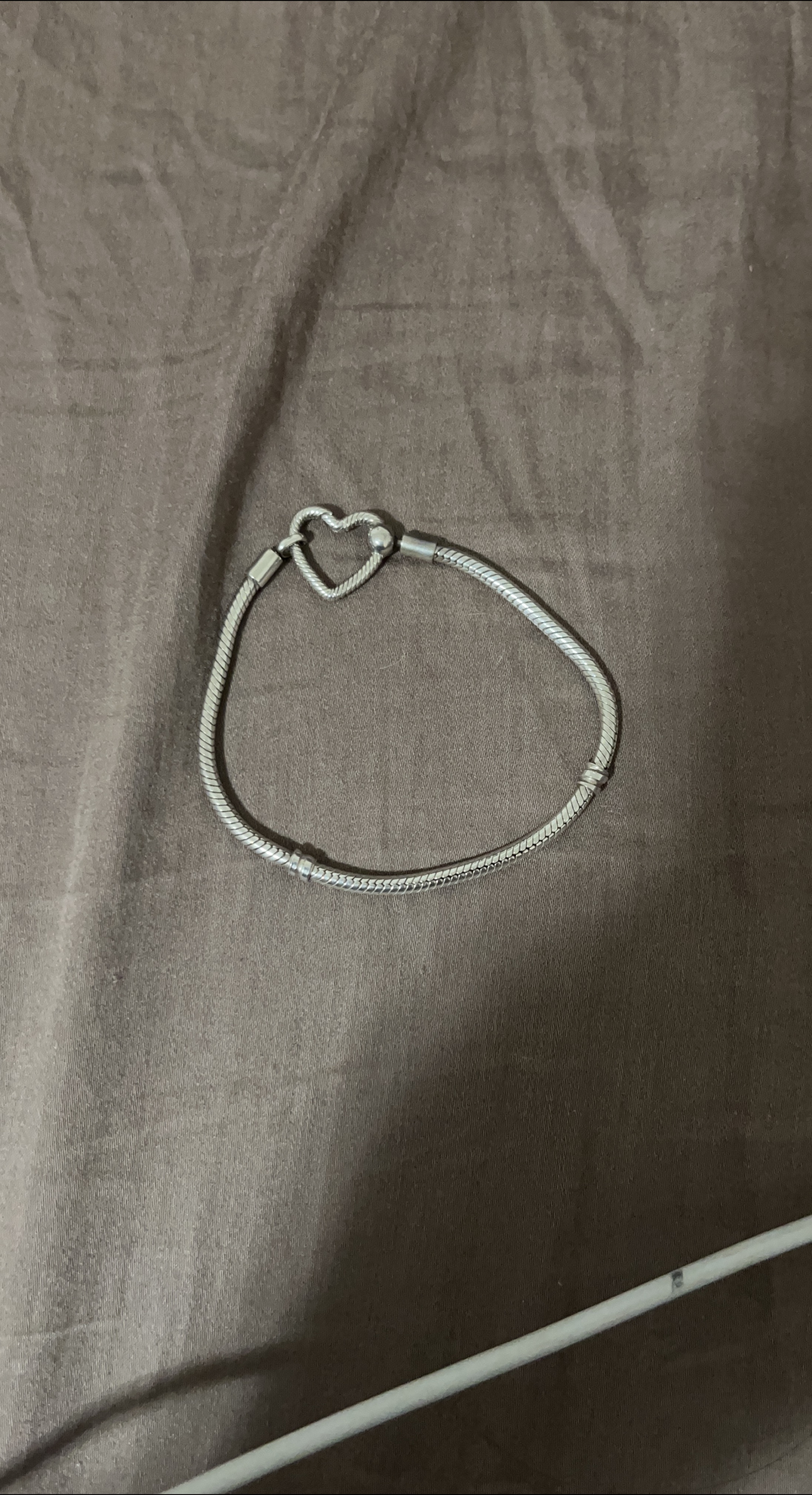 PANDORA Silver Bracelet with Heart Clasp thumbnail