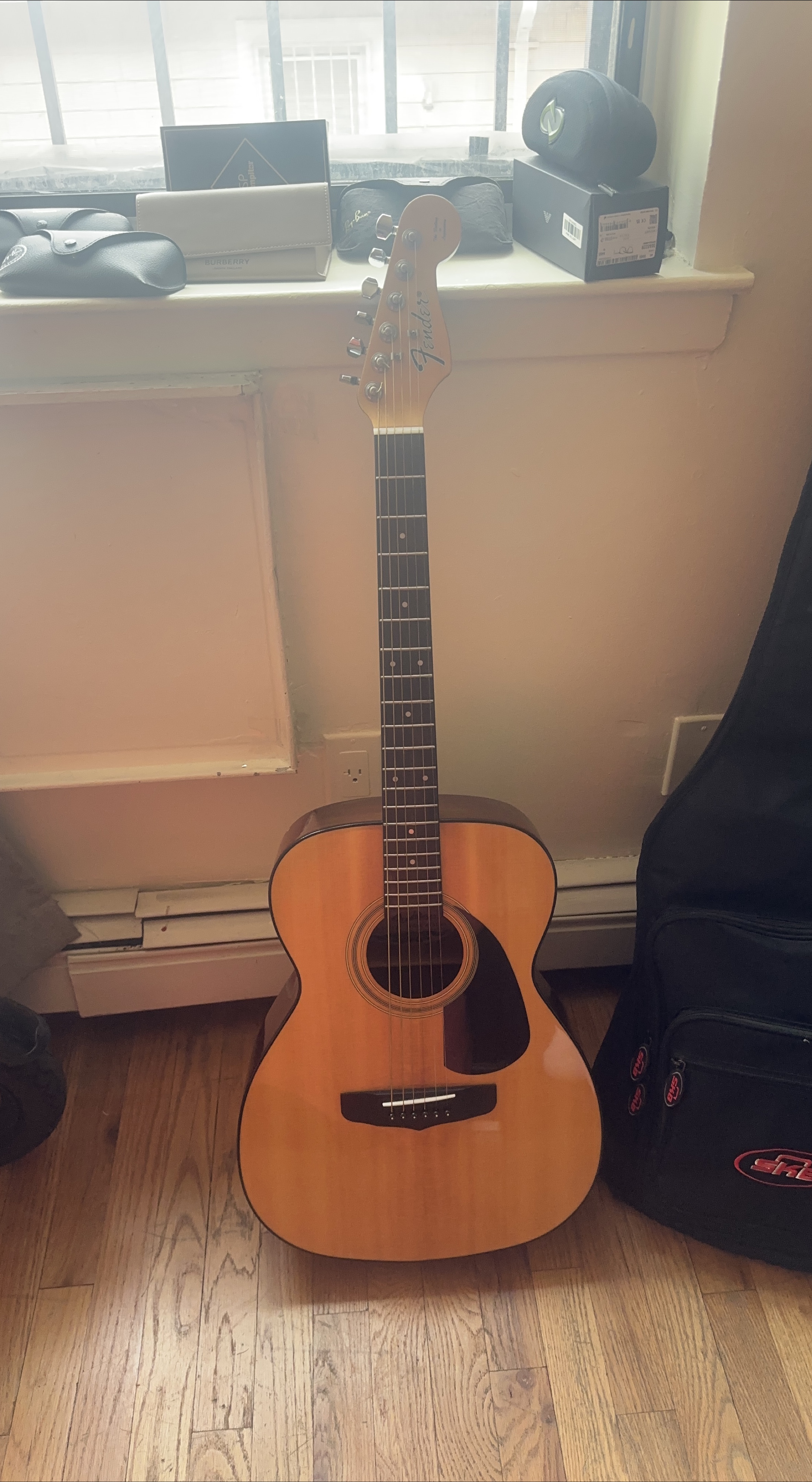 Fender Acoustic Guitar thumbnail