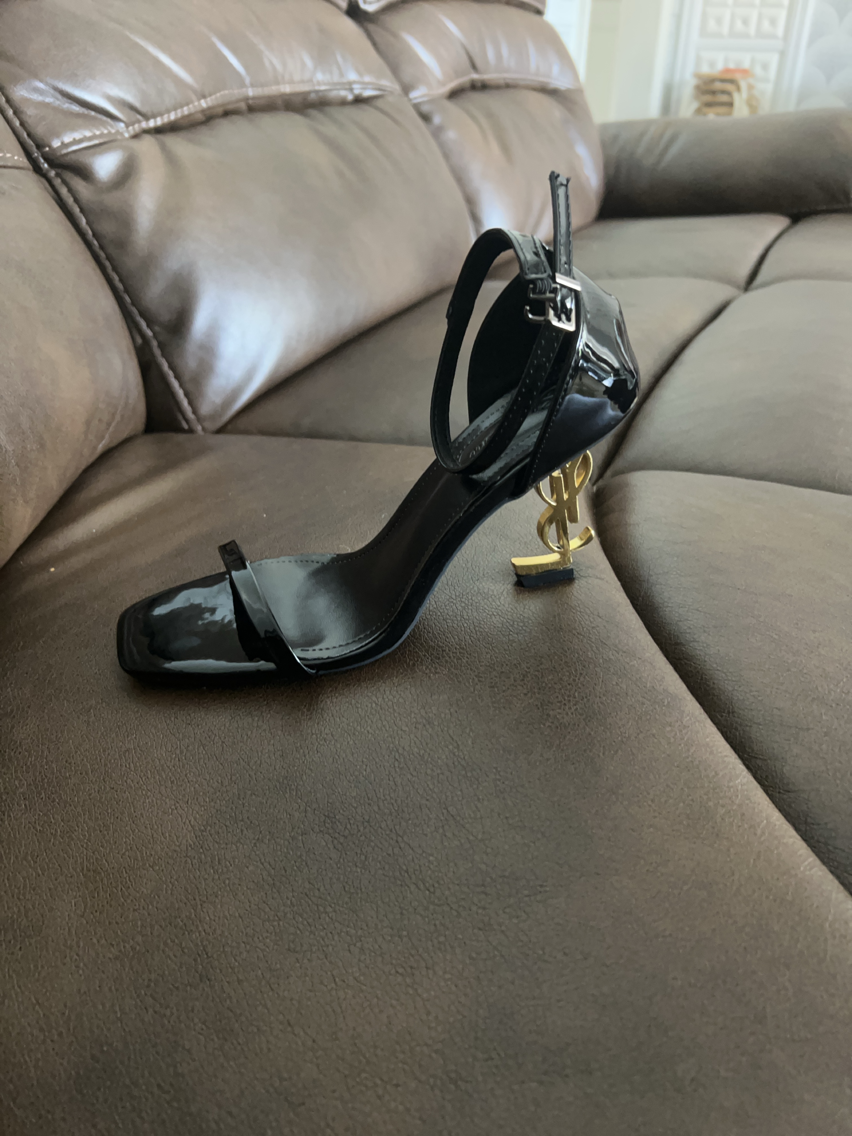 Price can be negotiated YSL Black Patent Leather Heels thumbnail