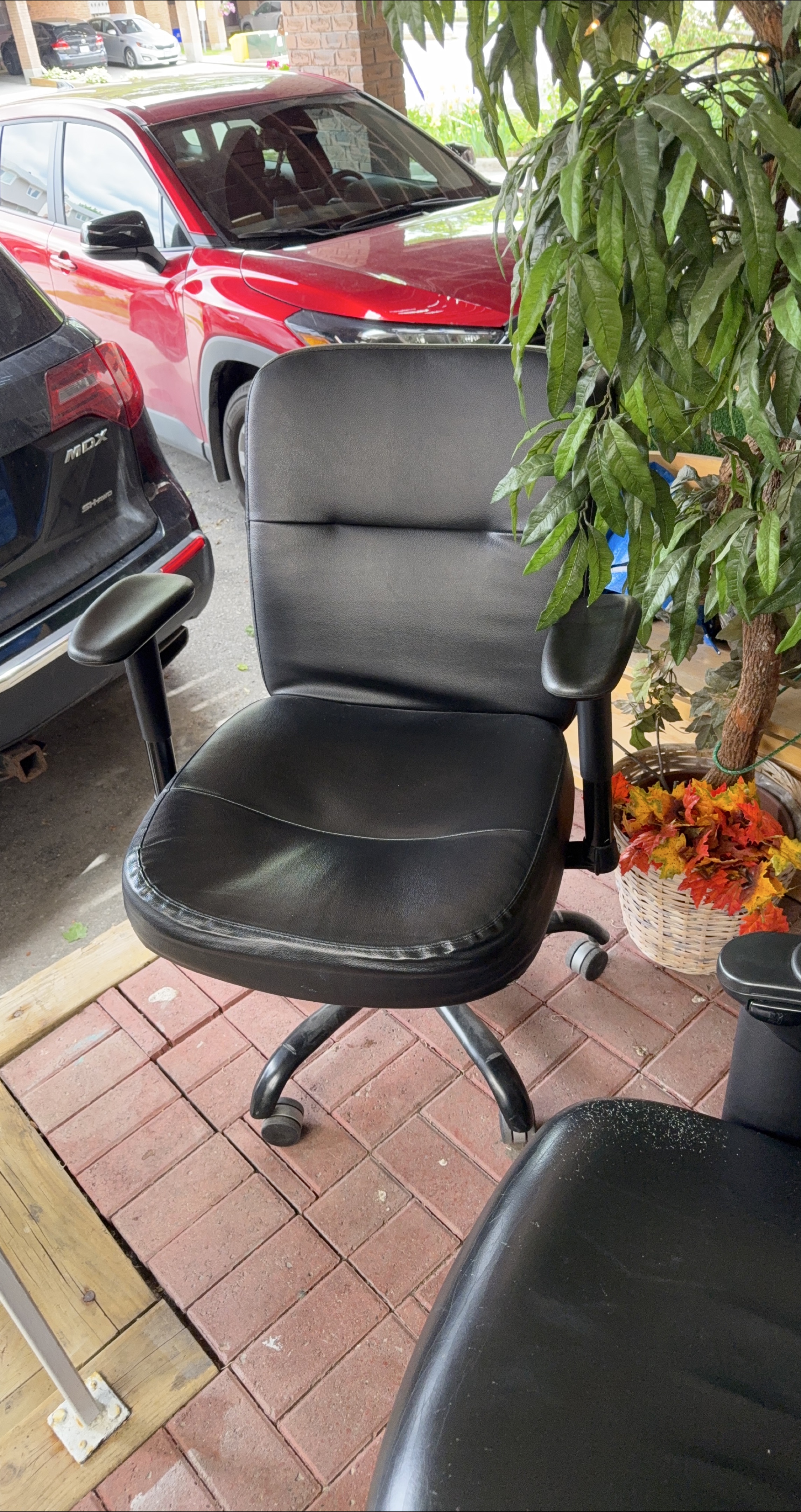 Black Office Chair thumbnail