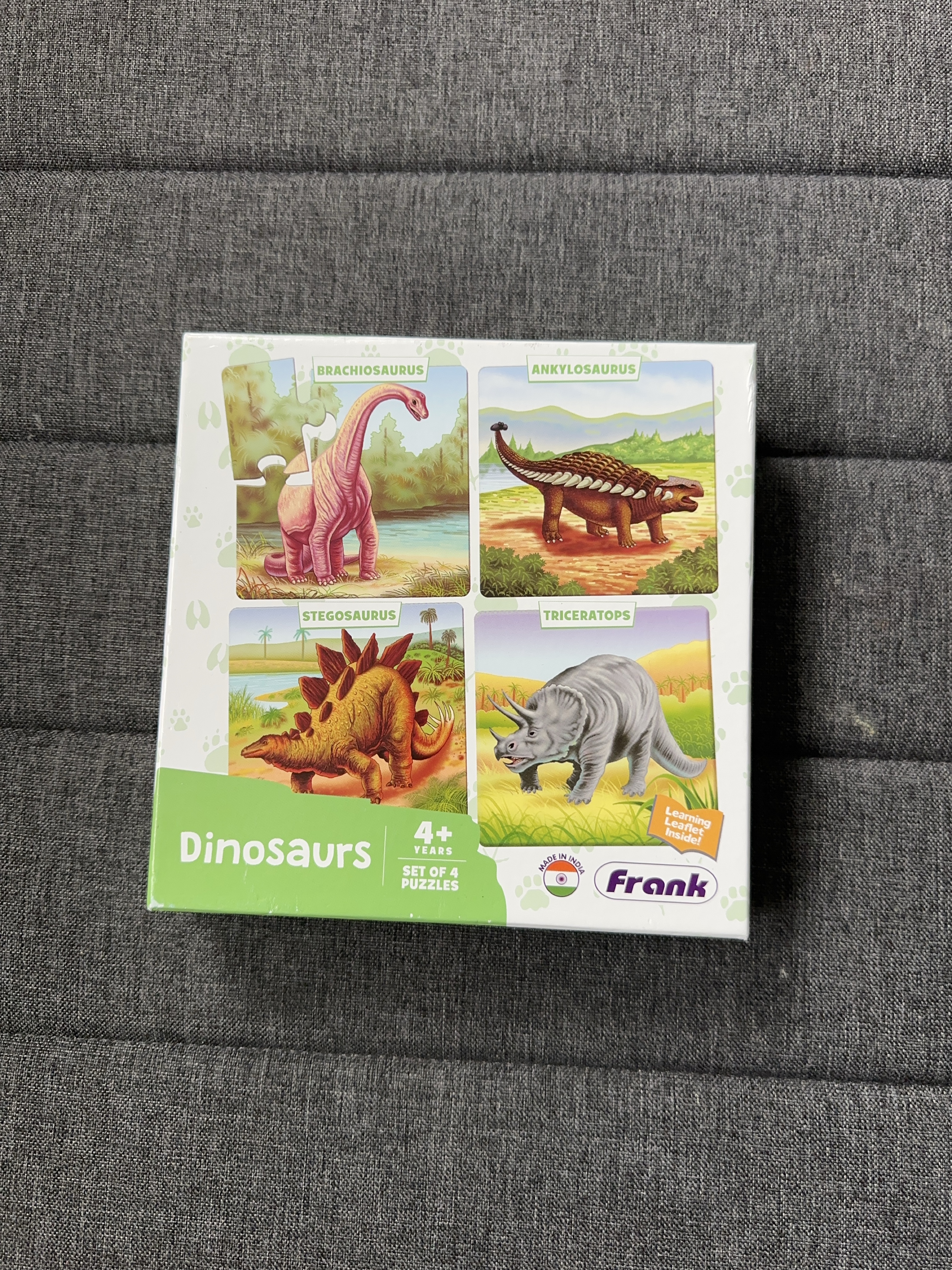 Dinosaur Puzzles Set thumbnail