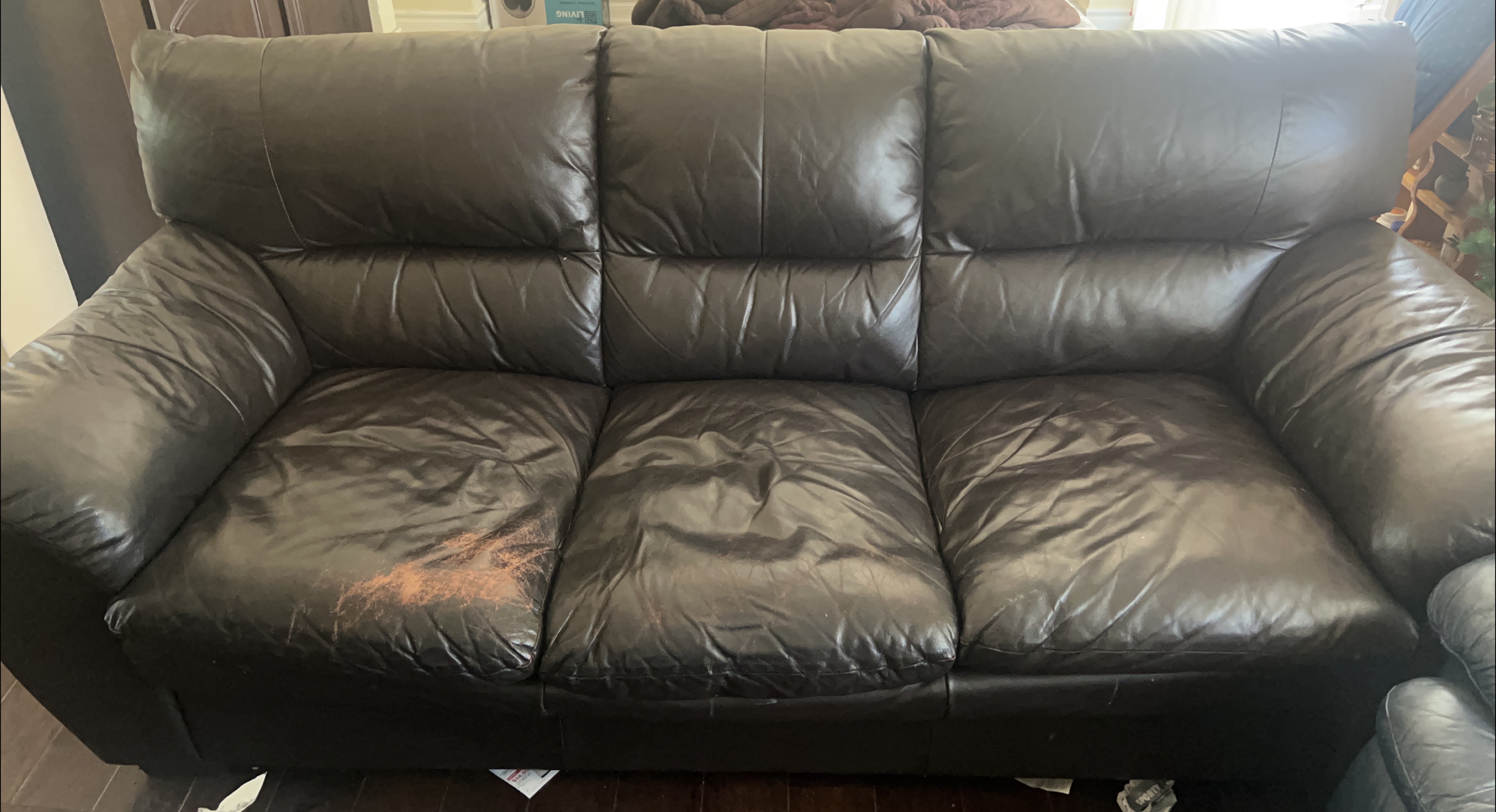 Black leather sofa thumbnail