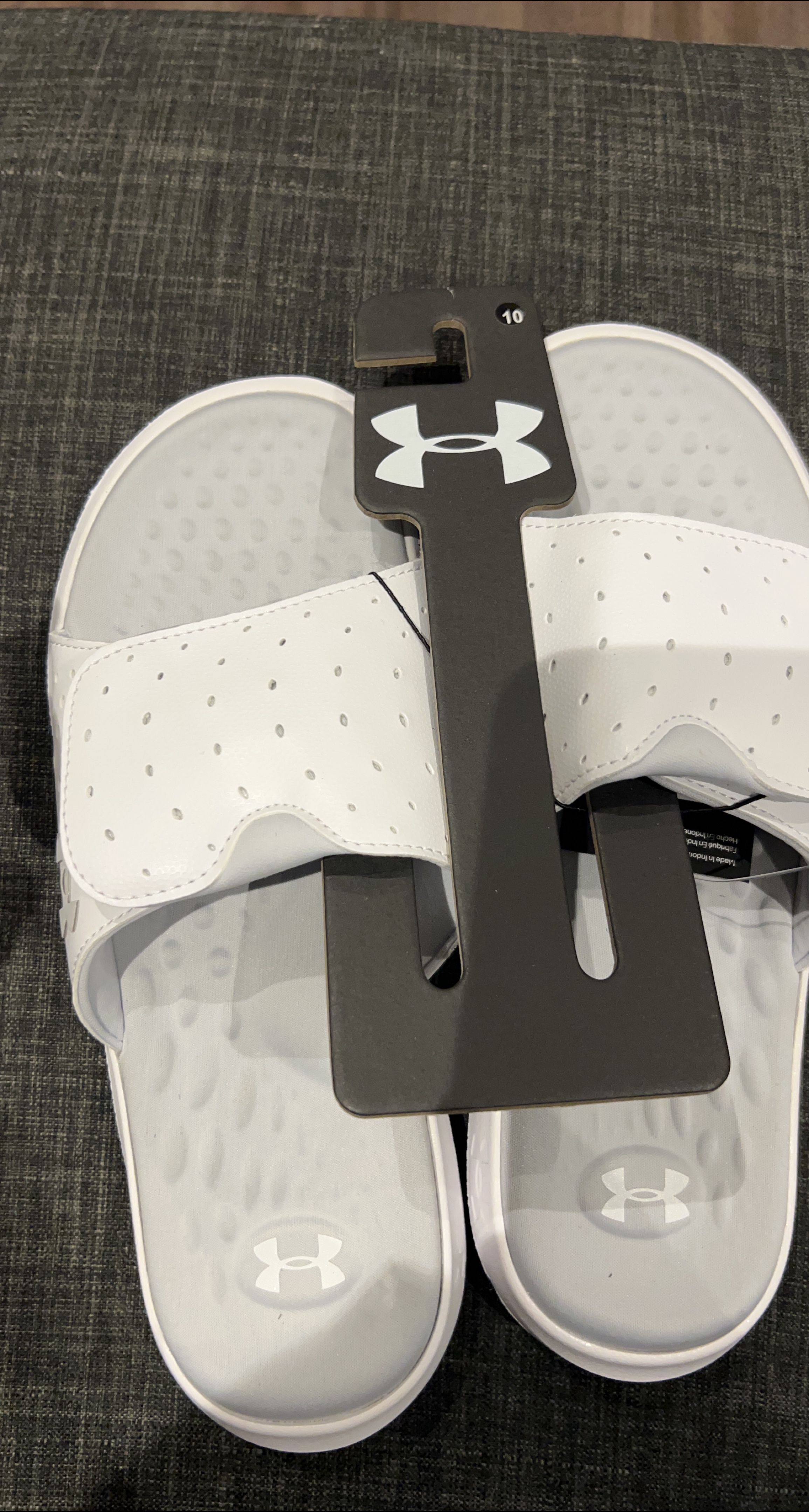 Under Armour Slides - Size 10 thumbnail