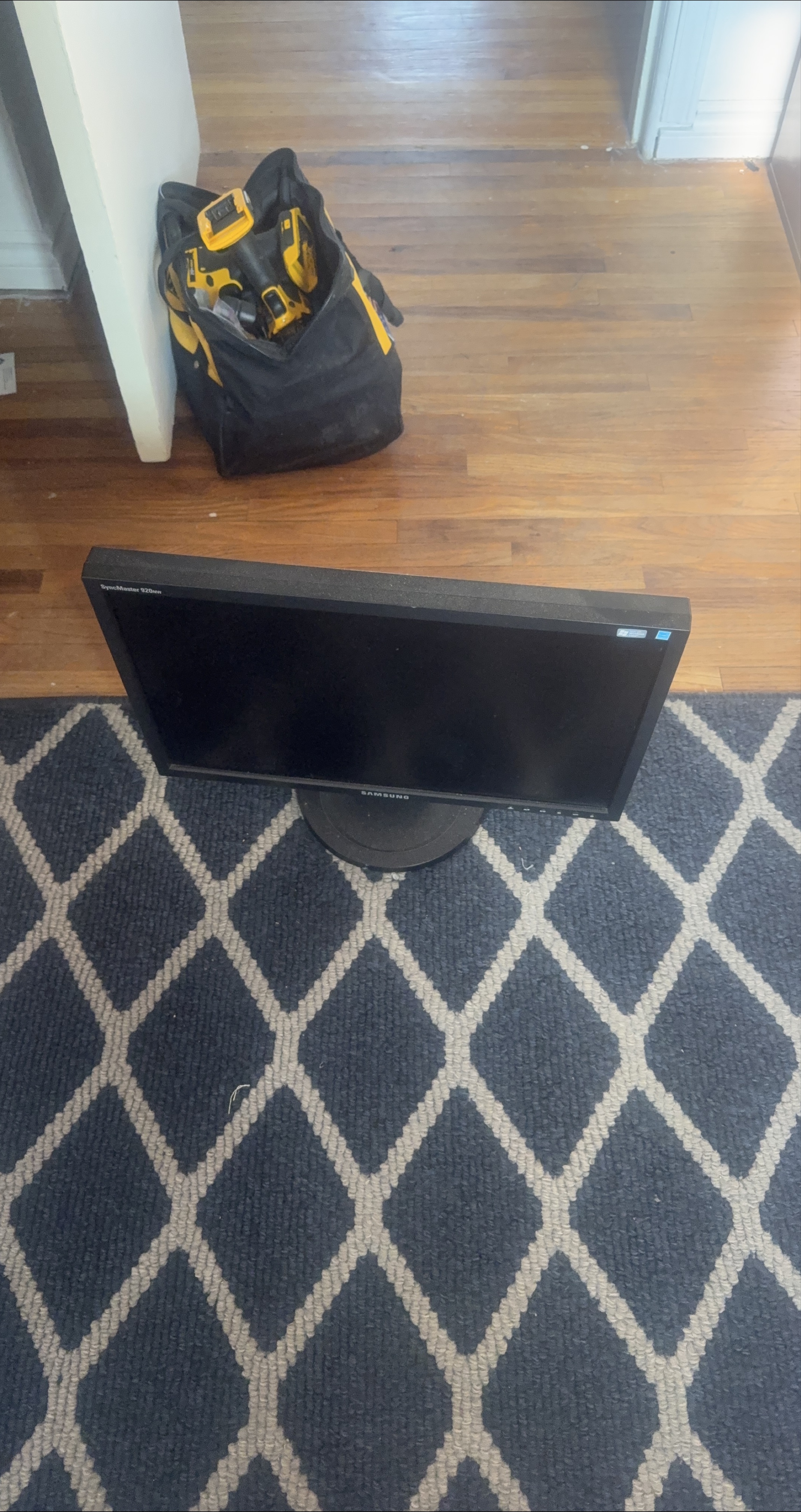 Samsung Computer Monitor thumbnail