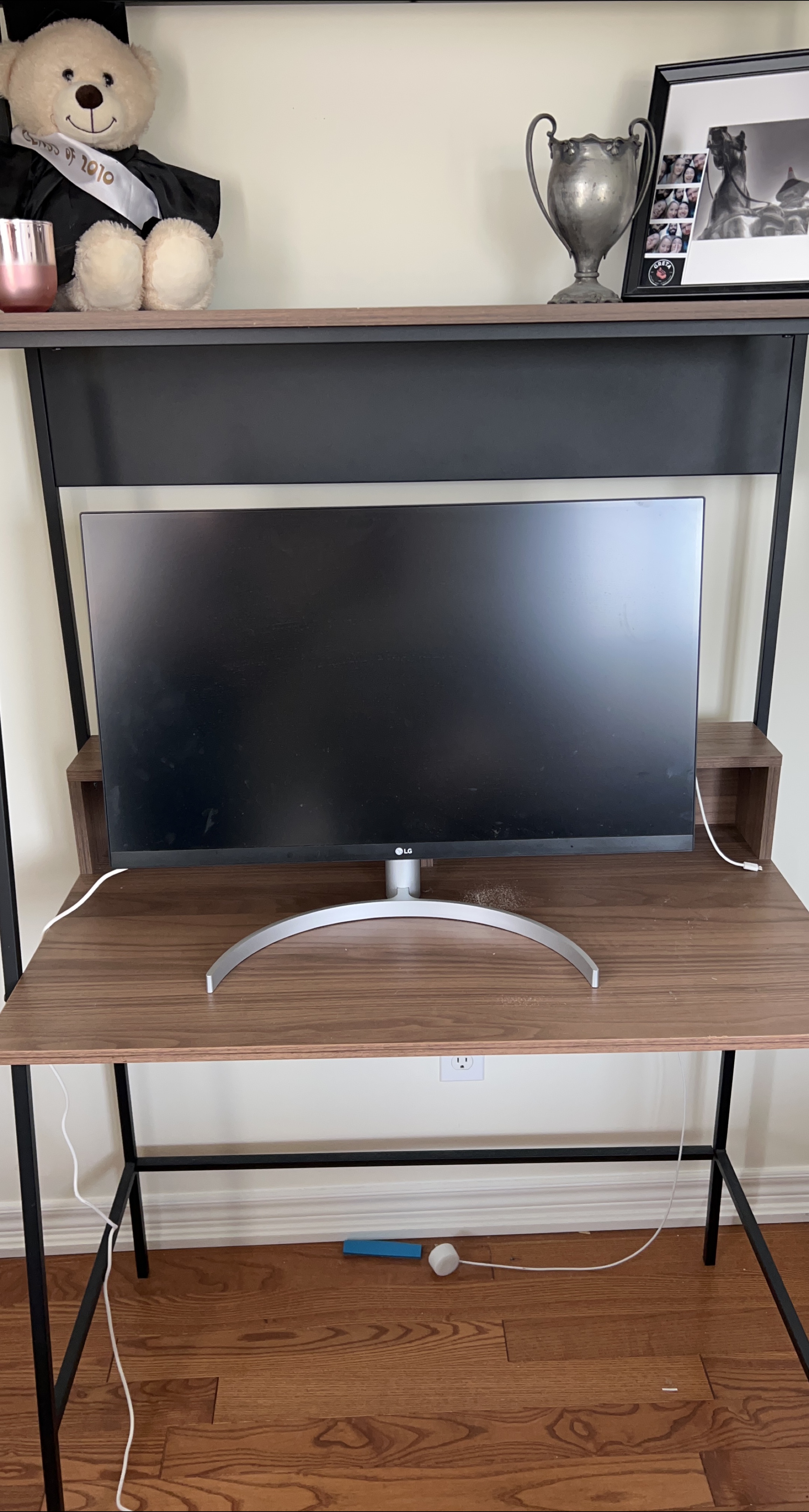 LG Computer Monitor thumbnail