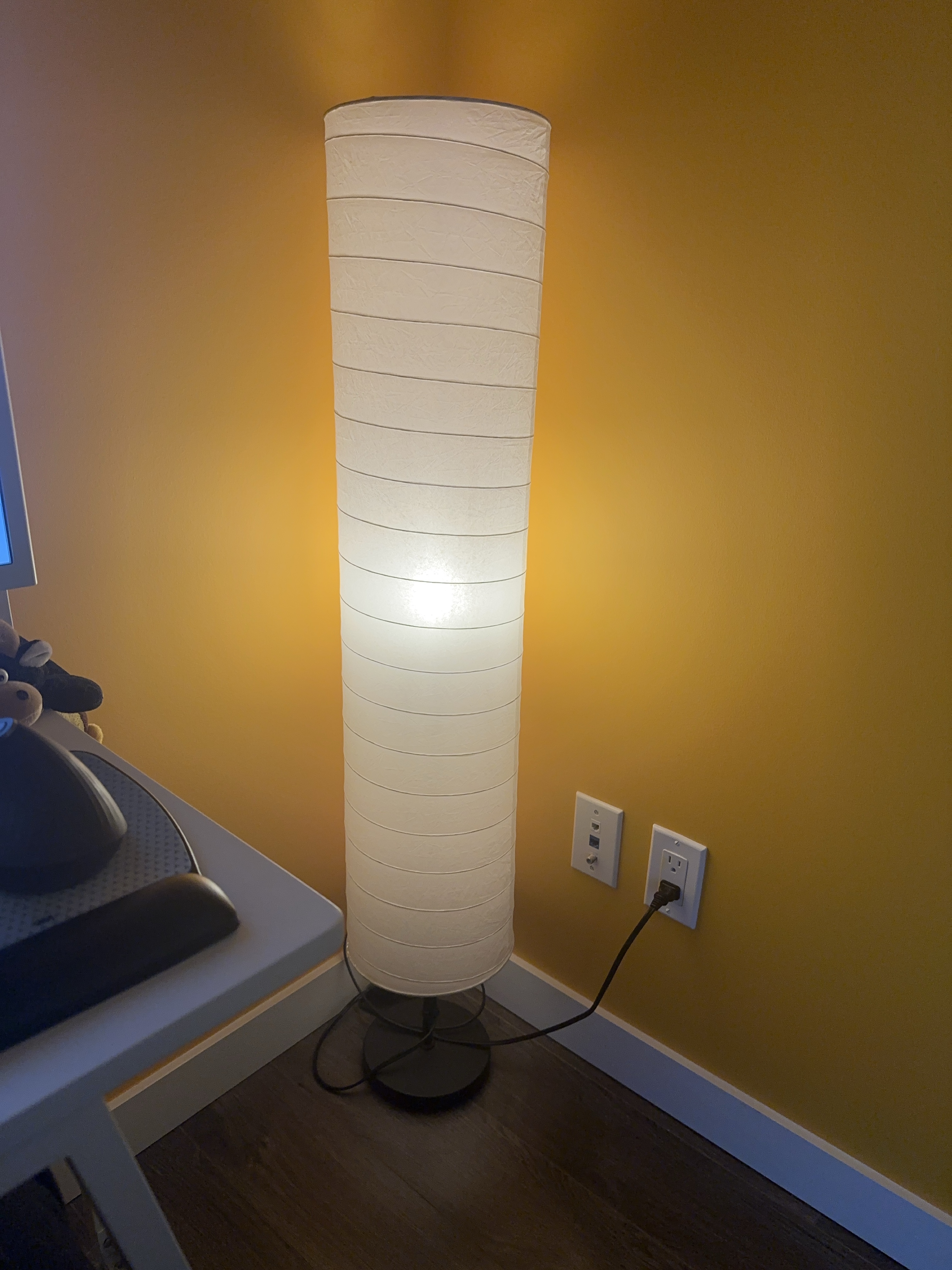 Paper Shade Floor Lamp thumbnail